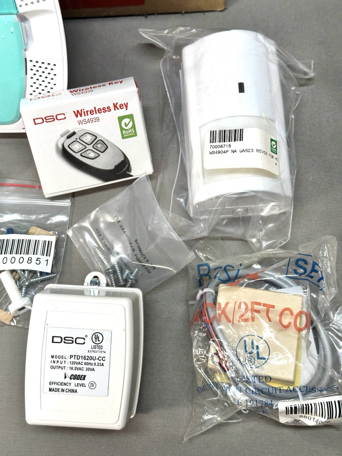 DSC Impassa KIT447 Self Contained 2Way Wireless Security System Kit NEW