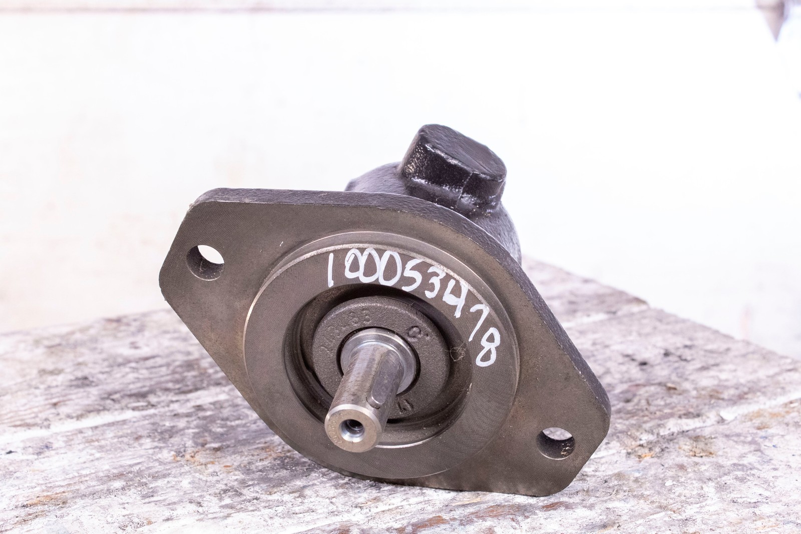 Rexroth R902198246 AA2FM10/61W-VPC53-S Hydraulic Motor