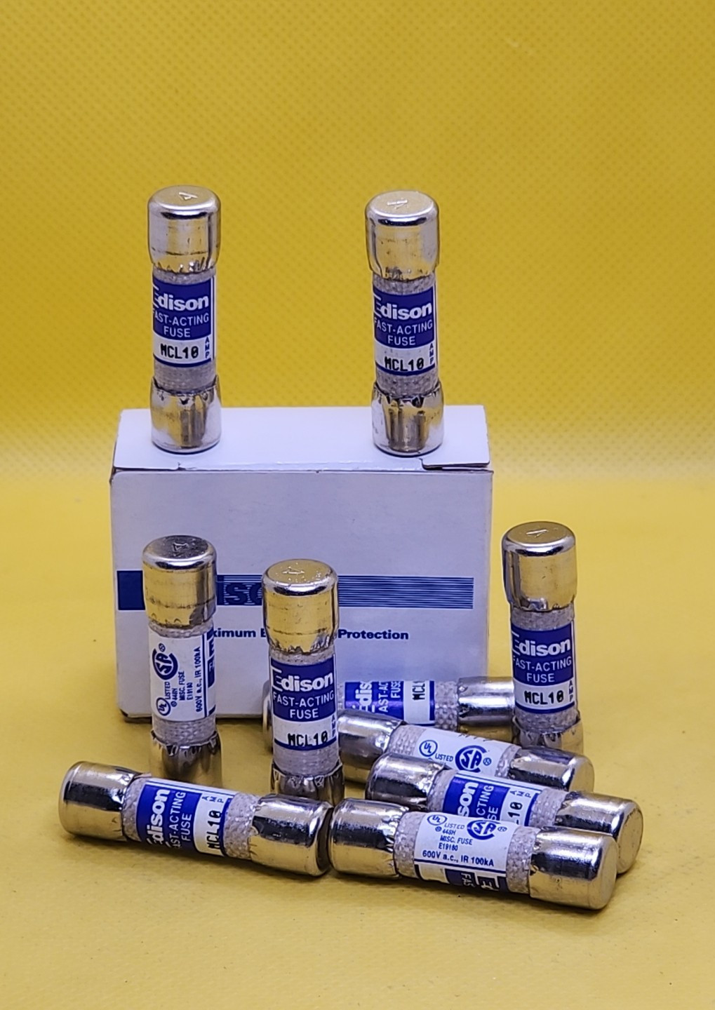 BOX OF 10 – EDISON FUSEGEAR MCL10 FAST ACTING 10A, 600V FUSE [MG4]