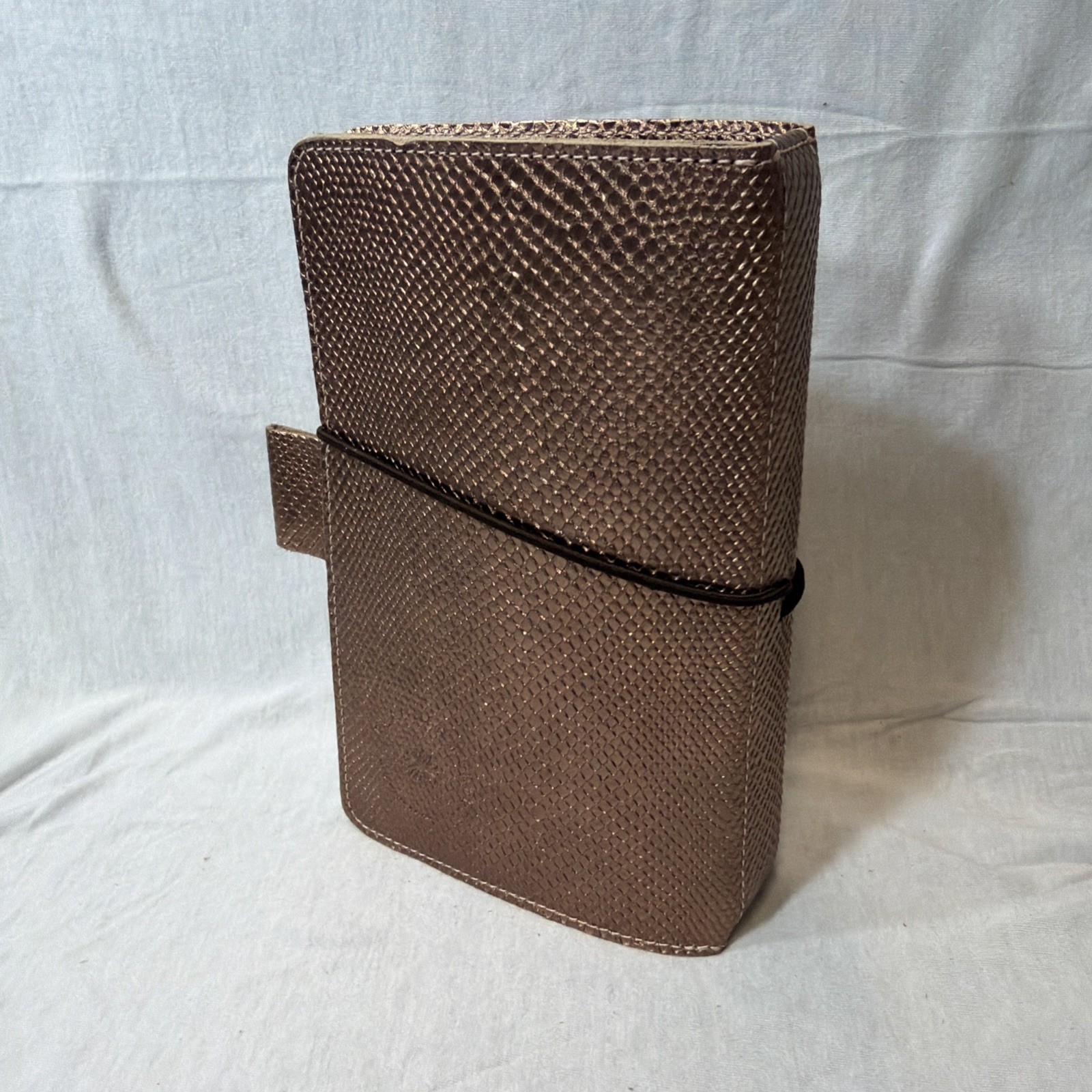 Planner Perfect Brand Traveler’s Notebook – Metallic Rose Gold Snakeskin Texture