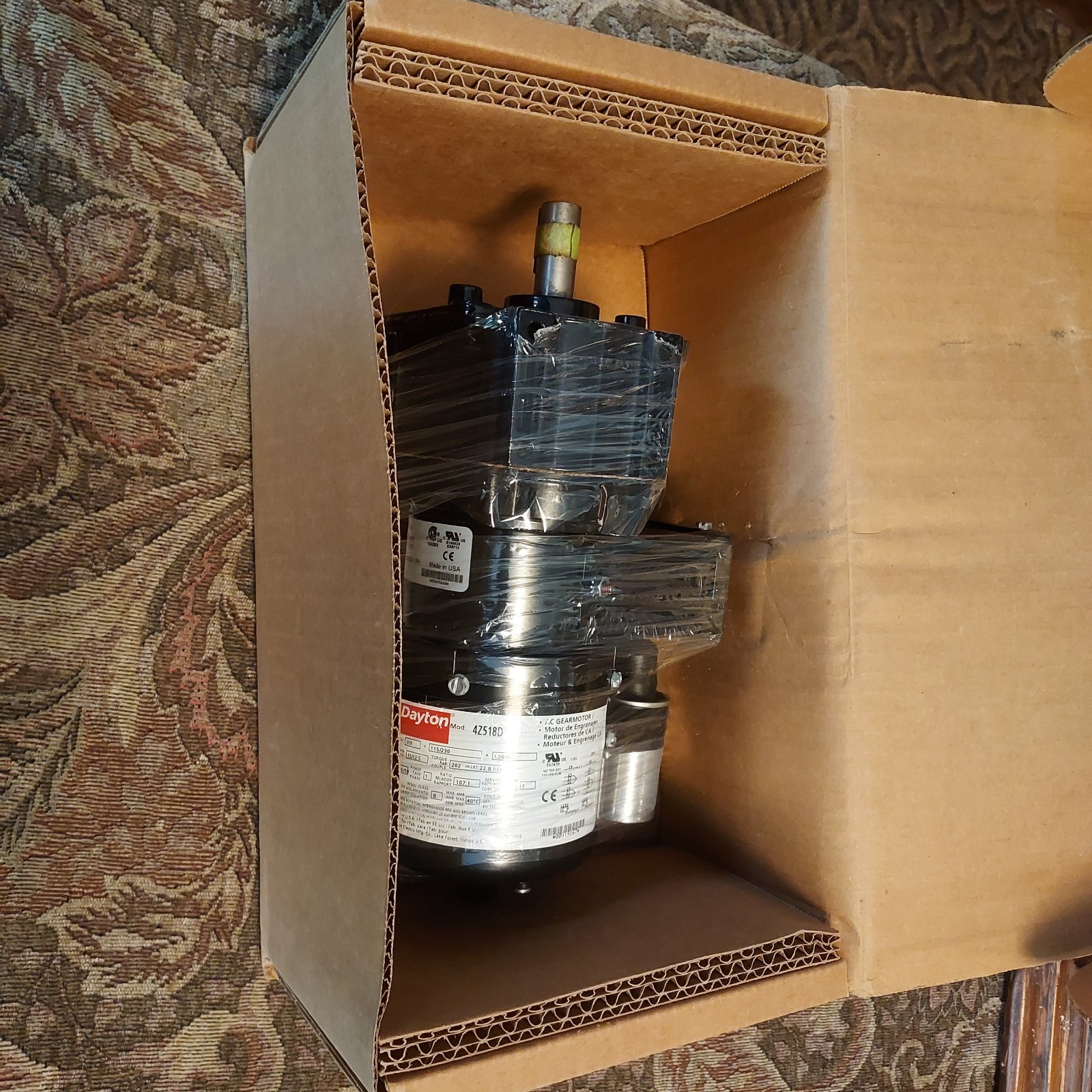 Dayton 4Z518D Gearmotor 115/230 1/15 hp. 60/50hz 15/12.5 Rpm New.