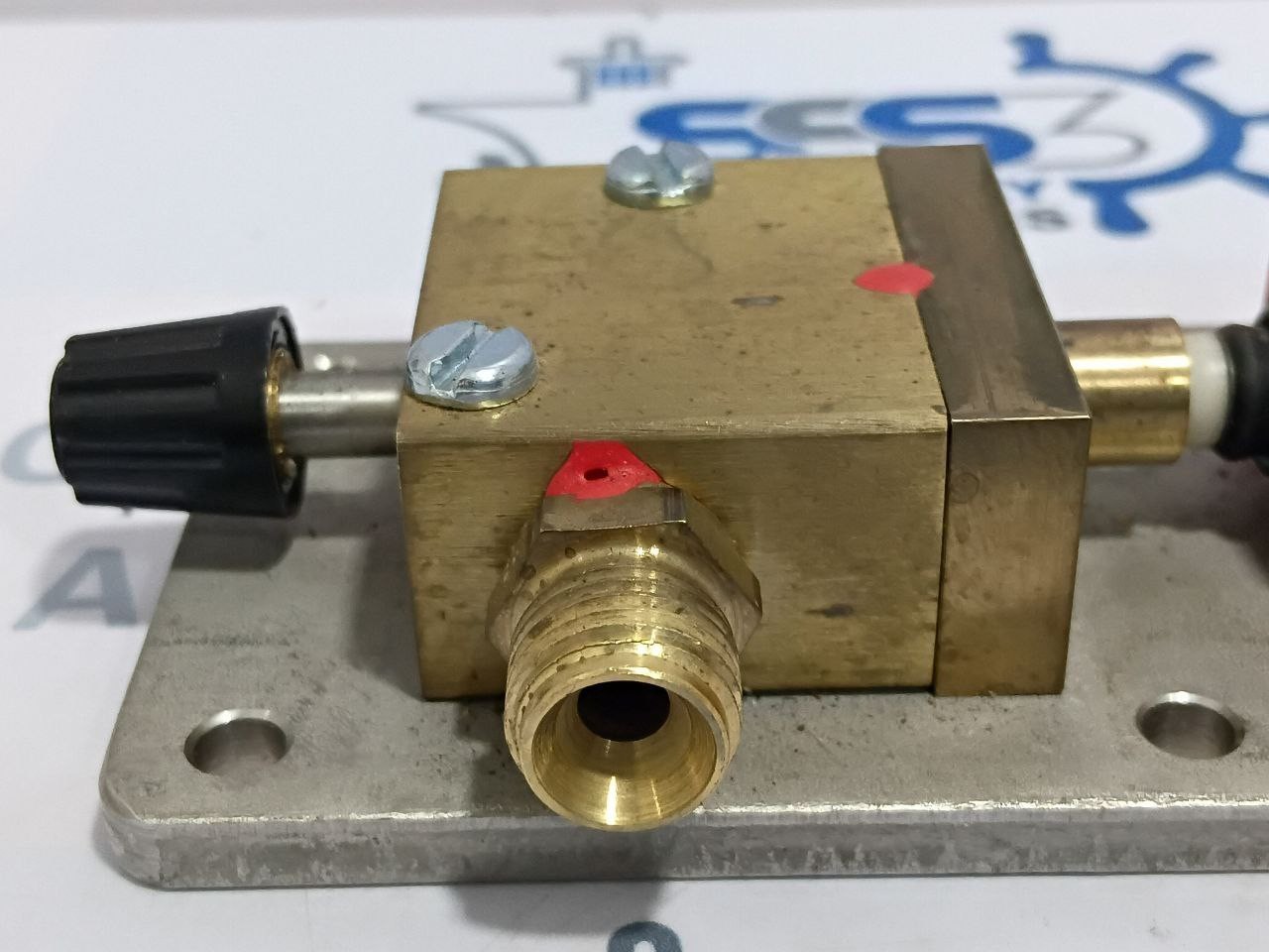 Bernstein I88-U1Z w Limit Switch 608.6103.008 AC15 Ue 240V/Ie 3A Ui 250V IP65