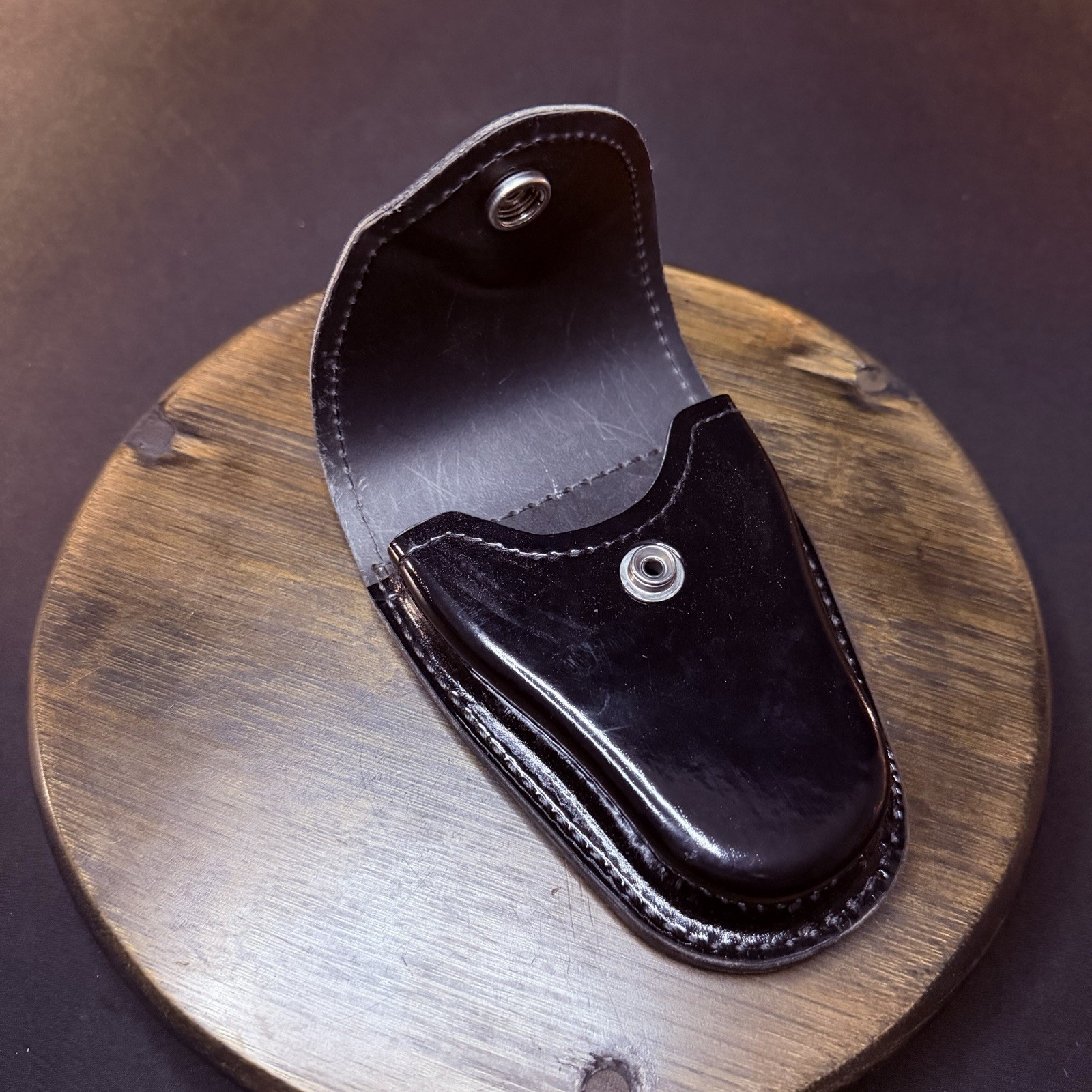 Gould & Goodrich Handuff Case Black High Gloss Leather Nickle Snap H71