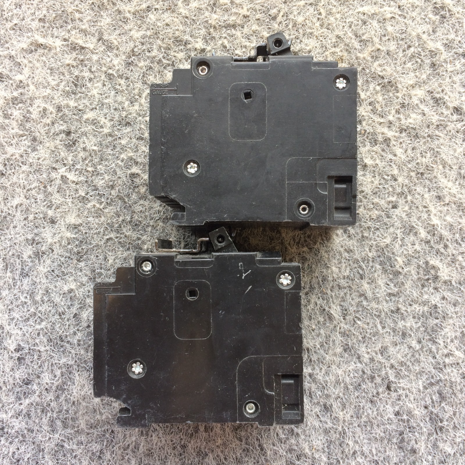 Lot of 2 SIEMENS Q23030CT2NC Q23030CT2 QUAD CIRCUIT BREAKER 2P30A/2P30A NOS