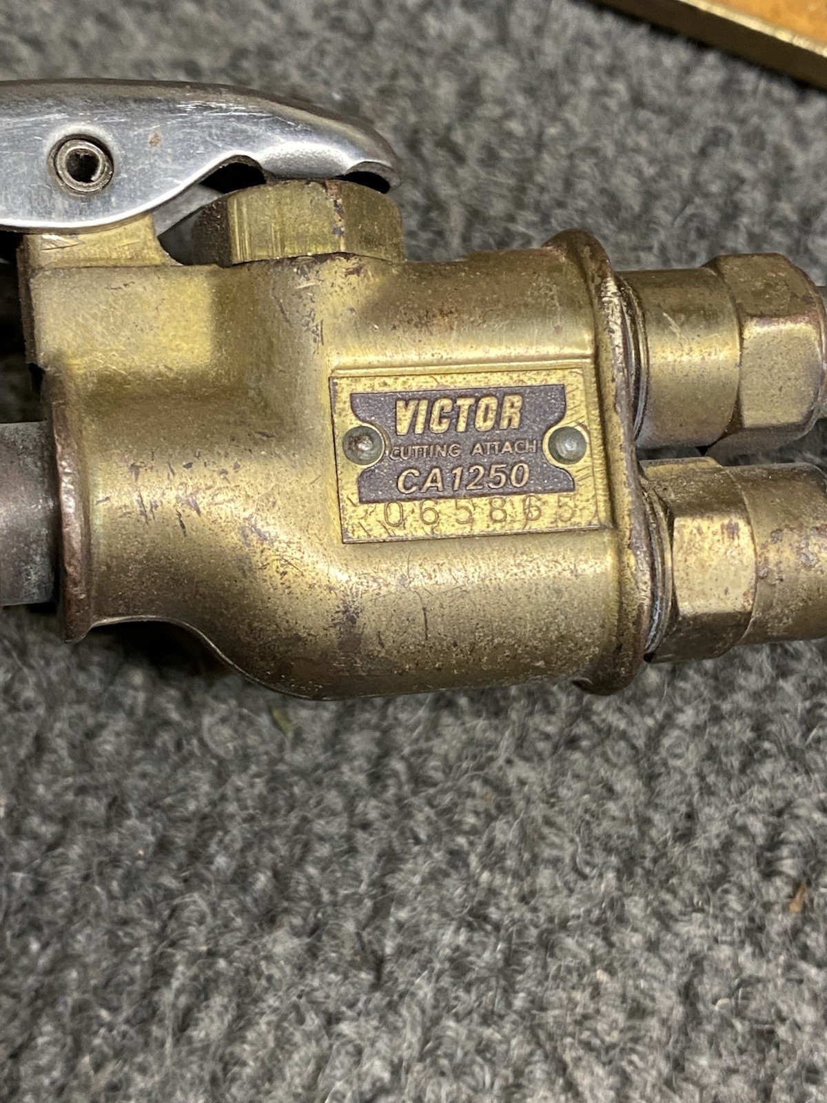 Victor Welding Cutting Torch CA1250 Attachment With 0-5-101 Cutting Tip USA
