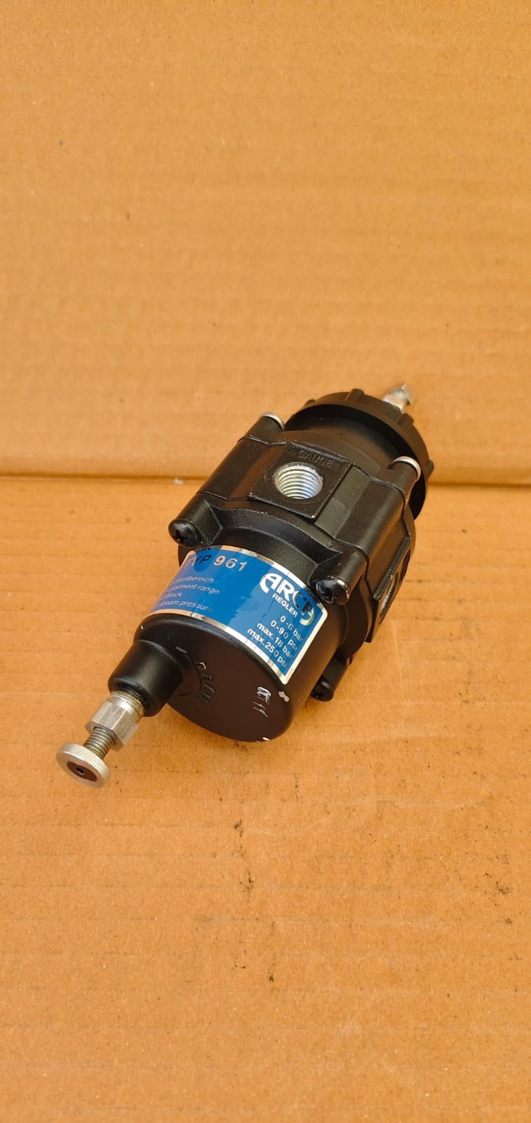 ARCA REGLER TYP 961 0-6 BAR / MAX.250 PSI
