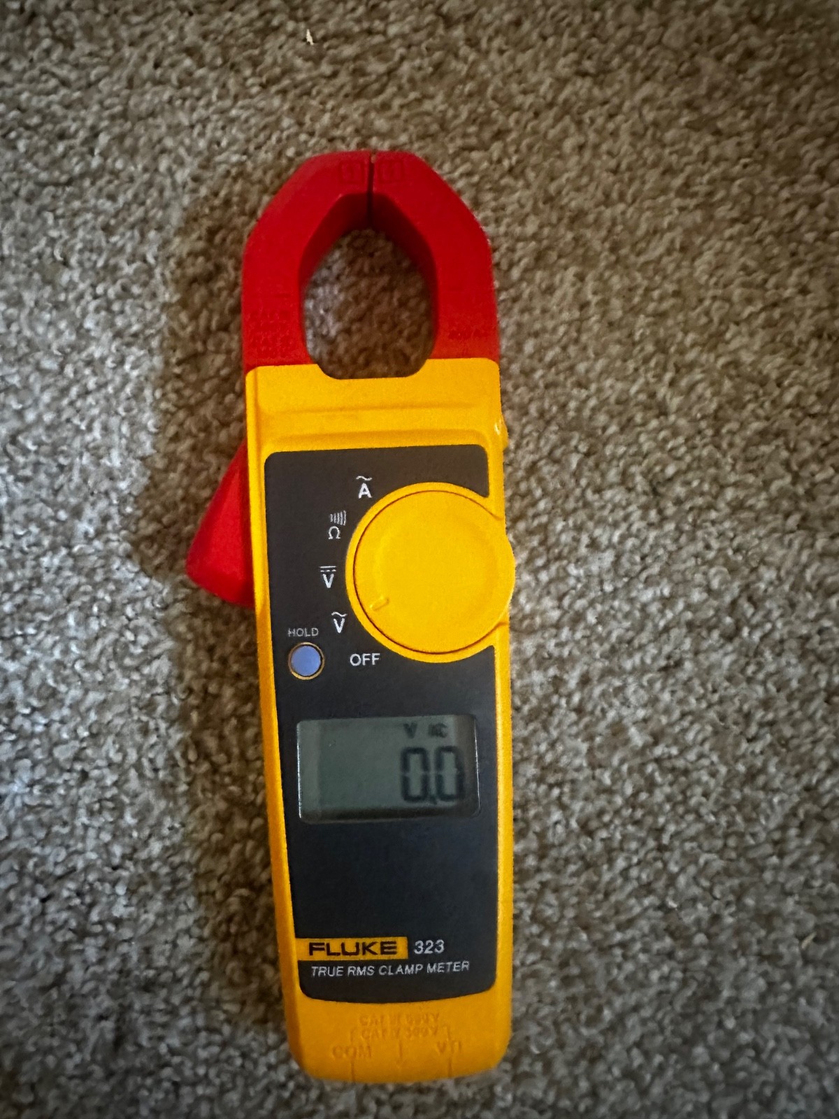 Fluke 116 + 323 HVAC Combo Kit – Multimeter & Clamp Meter