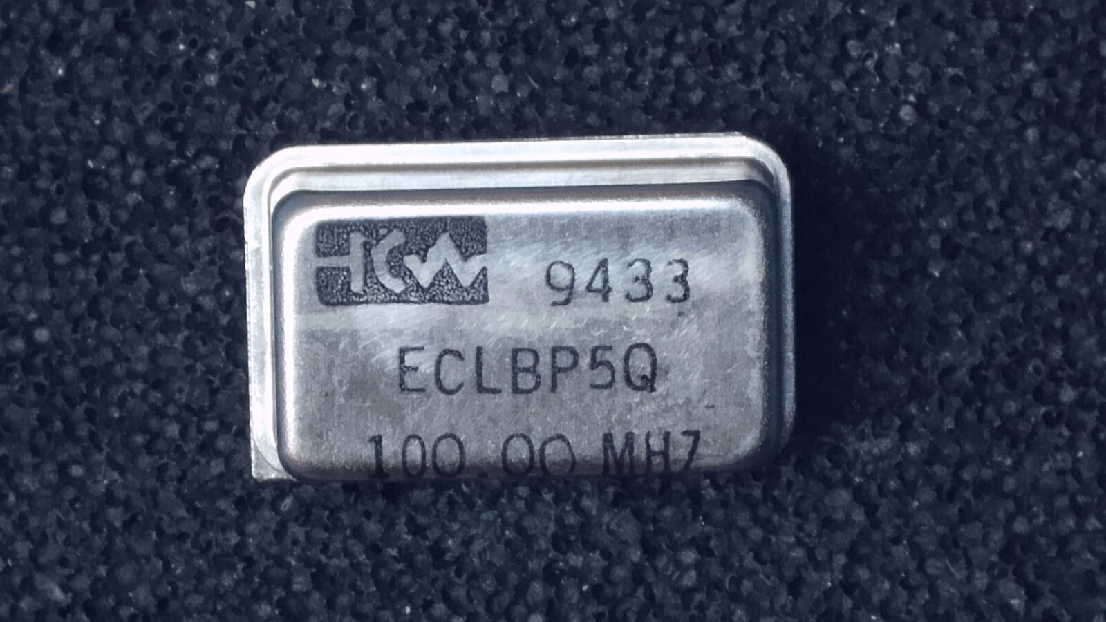 Connor Winfield ECLBP5Q 100.00MHz (100MHz) 4-Pin Crystal Oscillator – New