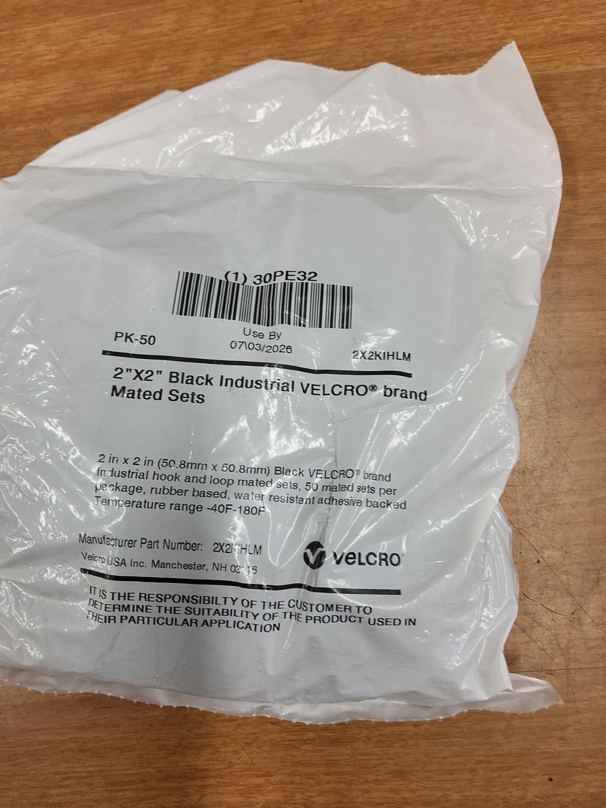 VELCRO Brand Industrial 2″ x 2″ Black Hook & Loop Mated Sets 50pk 2X2KIHLM. SB9