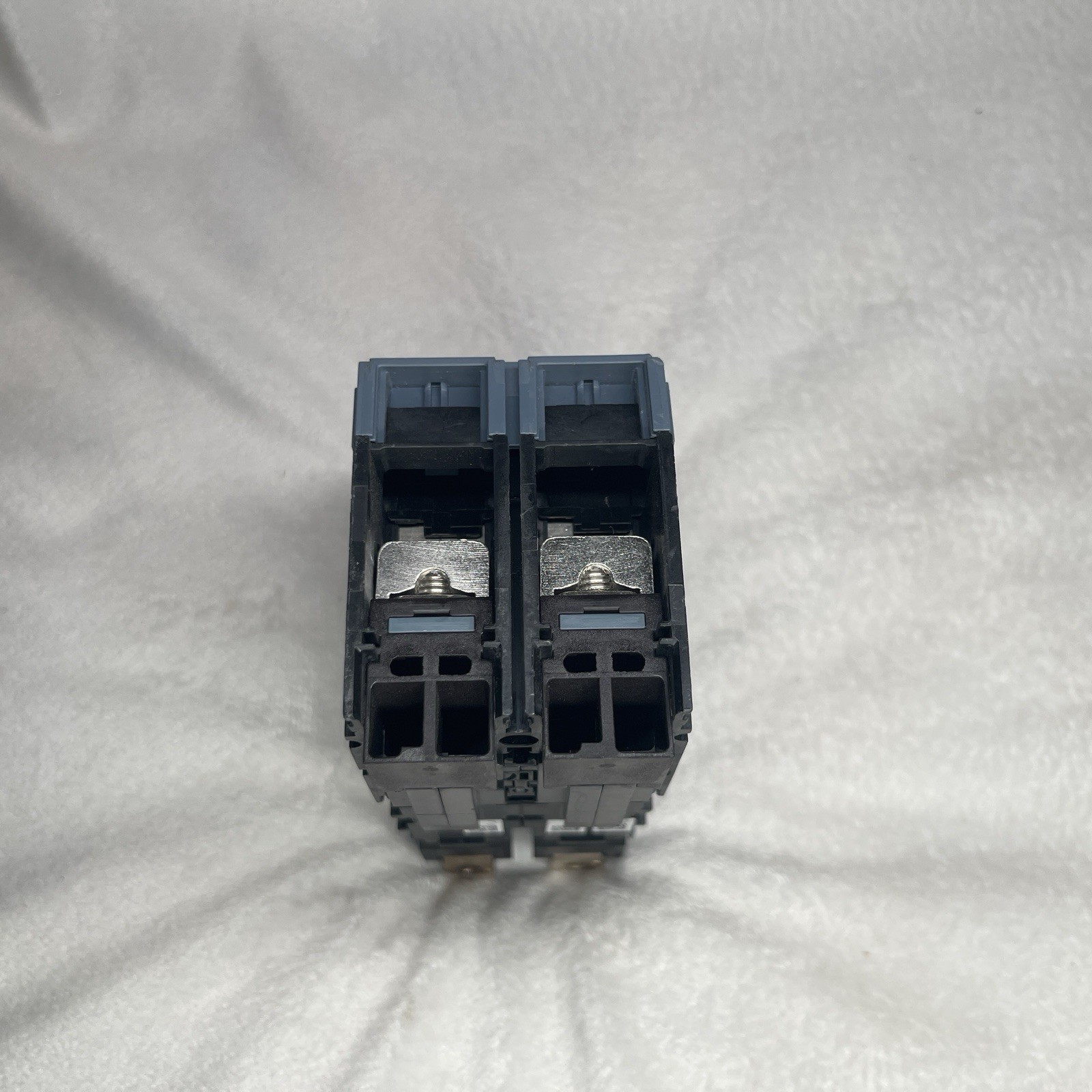 Siemens 3VA4195-4ED24-0AA0 15 Amp 600Y/347 V 2 Pole Circuit Breaker 25 kA @ 480V
