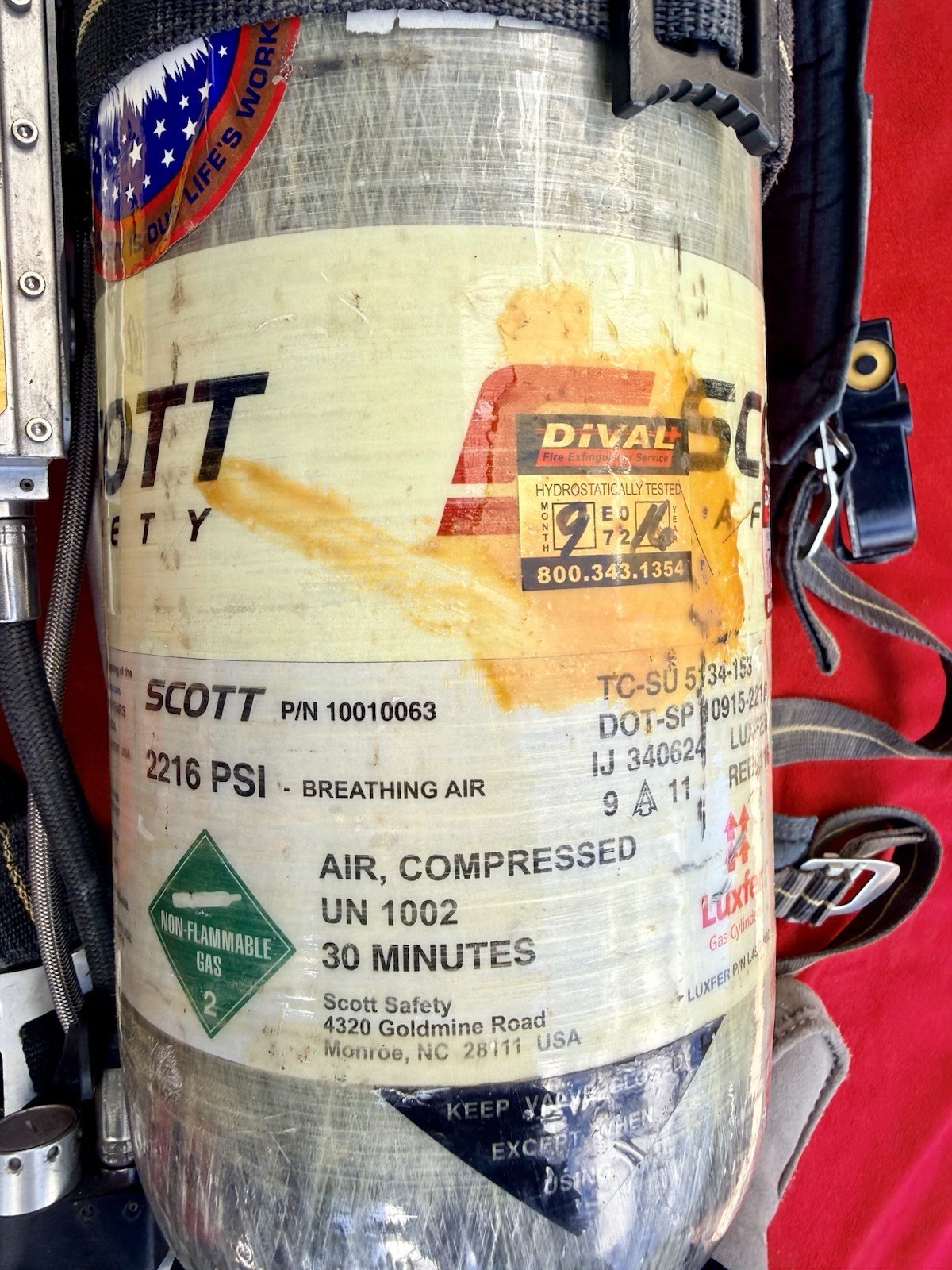 Scott 2.2 SCBA – 2011 Tank & Harness – W/EZ Flo regulator W/ HUD