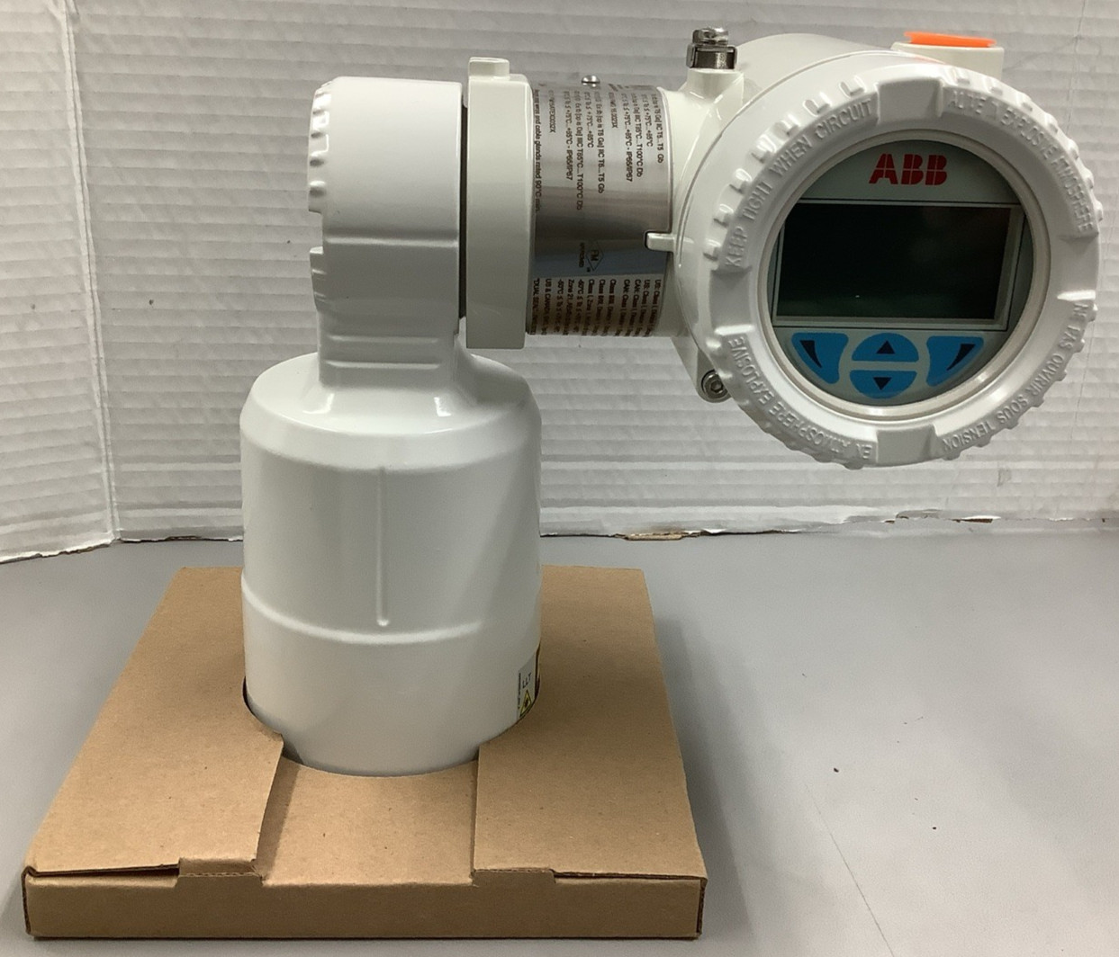 ABB LLT100.AIAH10L5 Laser Level Transmitter 2″ 15.5-42VDC (R45)