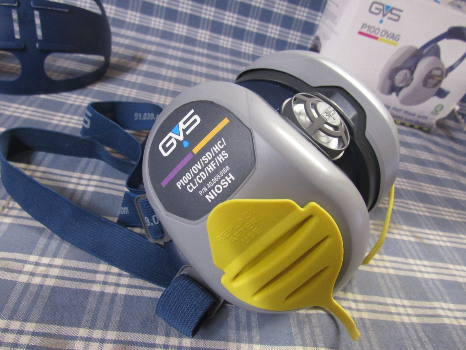 GVS Elipse P100 HalfMask Respirator Size M/L Distressed Box. FAST FREE SHIPPING.