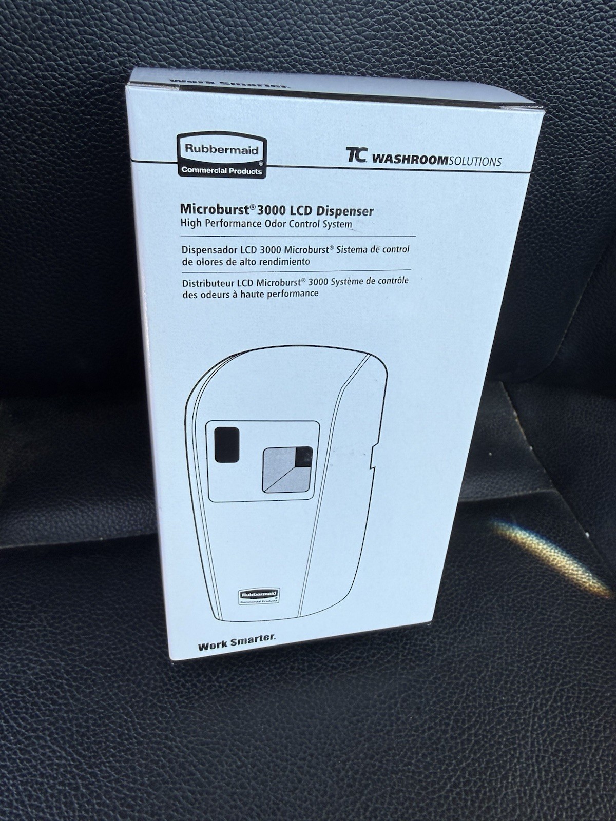New Rubbermaid Microburst 3000 LCD Air Freshener Dispenser 1793532 – White