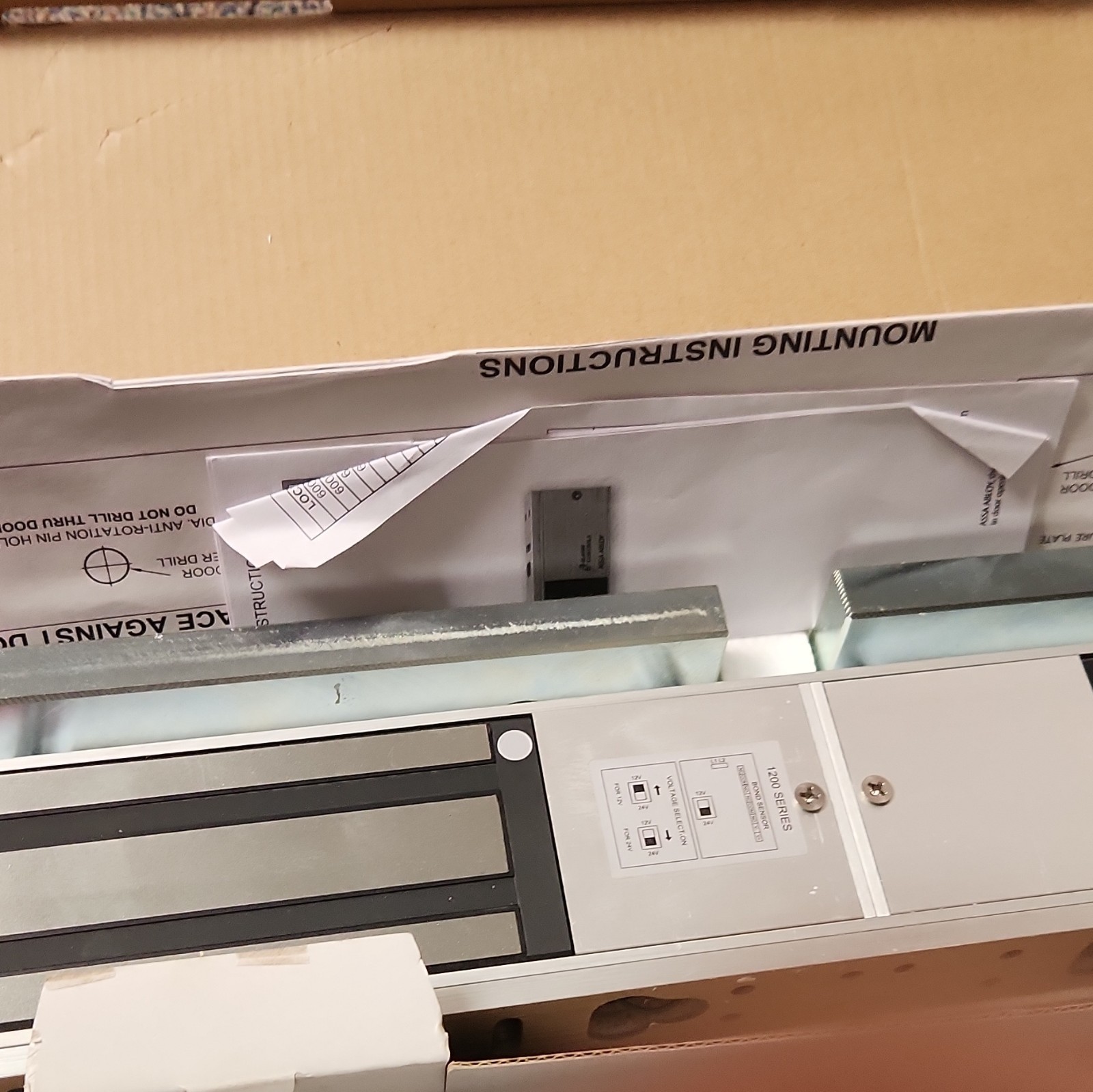 Alarm Controls 1200D Double Door Electromagnetic Lock 1200 lb 12/24V DC