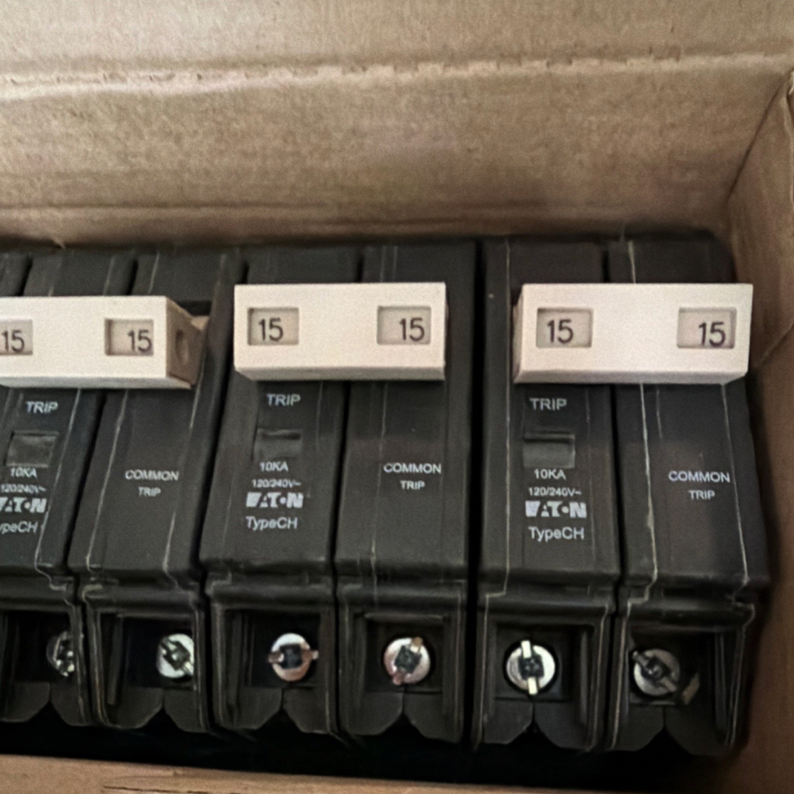 Eaton CHF215 Type CH 15A 2-Pole Circuit Breaker Trip Indicator 120/240V 5 Pack