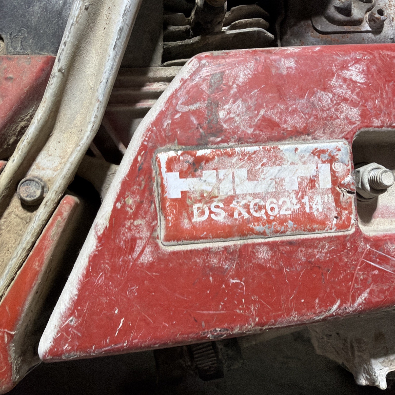 Hilti Da Kc62-14” Handheld Cut-Off Gasoline Concrete Saw 14» Max Blade Diameter