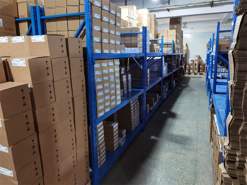 Series C In Stock MicroLogix 1400 32 Point Controller 1766-L32BWA