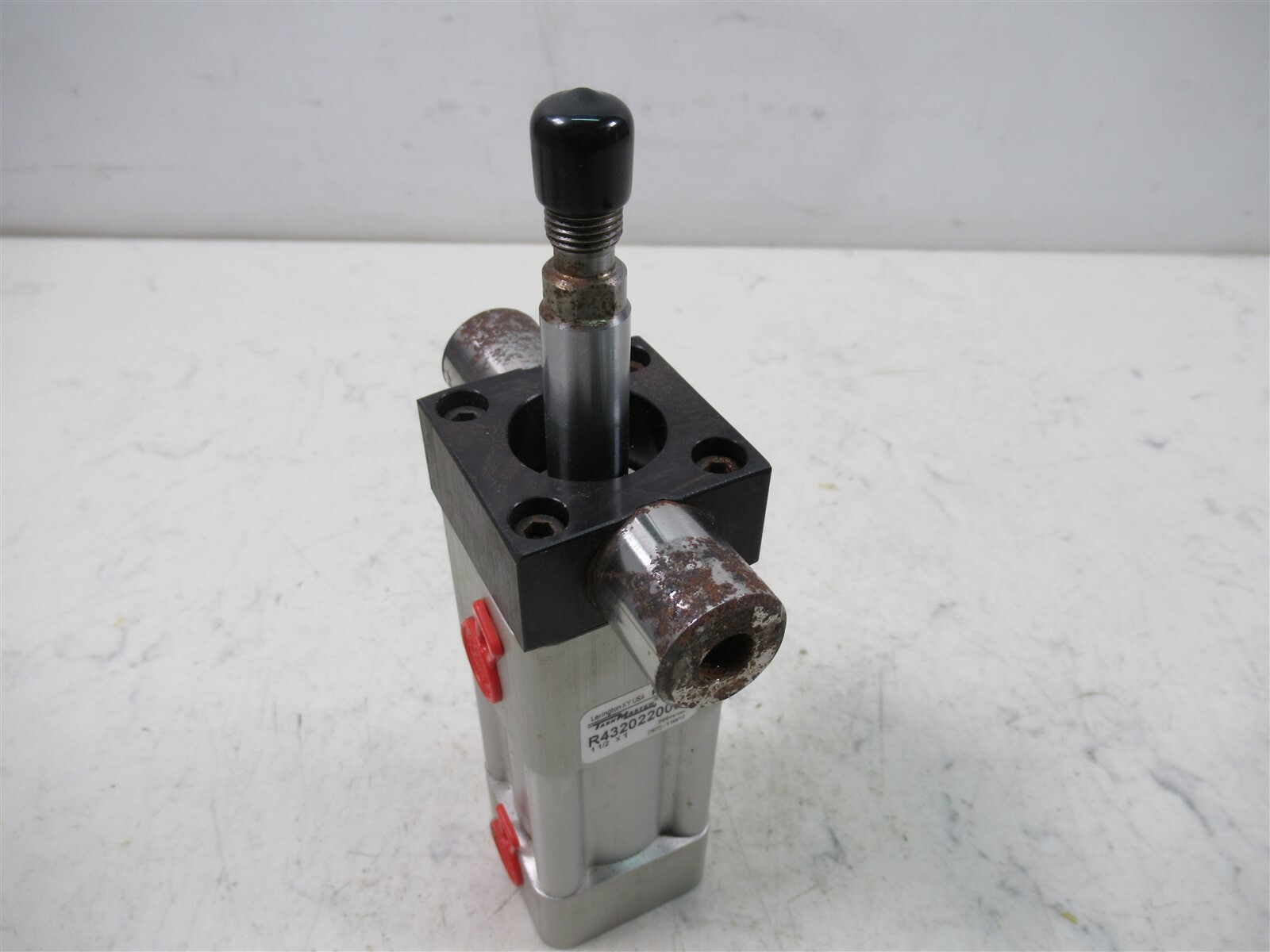 Rexroth TaskMaster Cylinder R432022009 Pneumatic Stroke Aluminum Cylinder 200psi