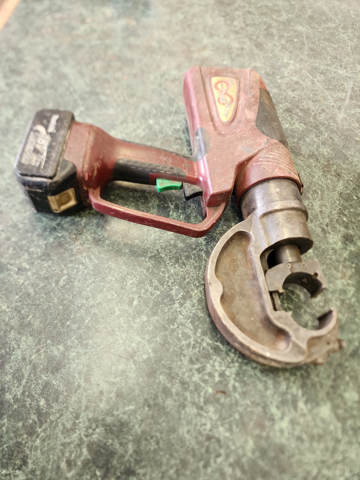 BURNDY PATRIOT PAT750 -LI 18V HYDRAULIC CRIMPER CRIMPING TOOL