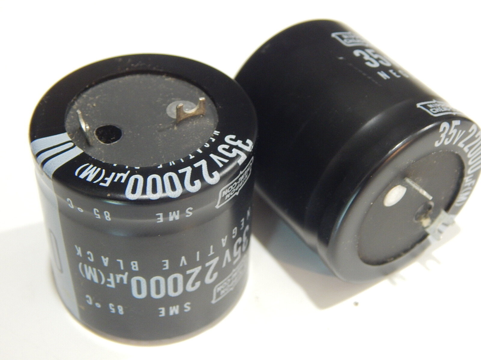 NIPPON 22000UF 35V RADIAL ALUMINUM ELECTROLITIC CAPACITOR – LOT OF 2 – FAST SHIP