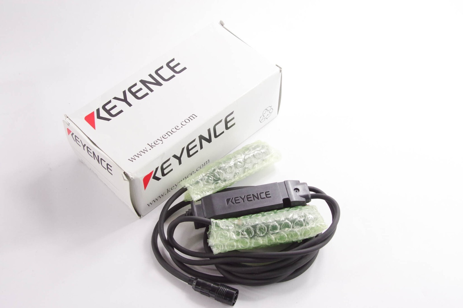 1pcs KEYENCE FD-XS8 / FDXS8 Sensor head Maximum rated flow rate 8 L/min