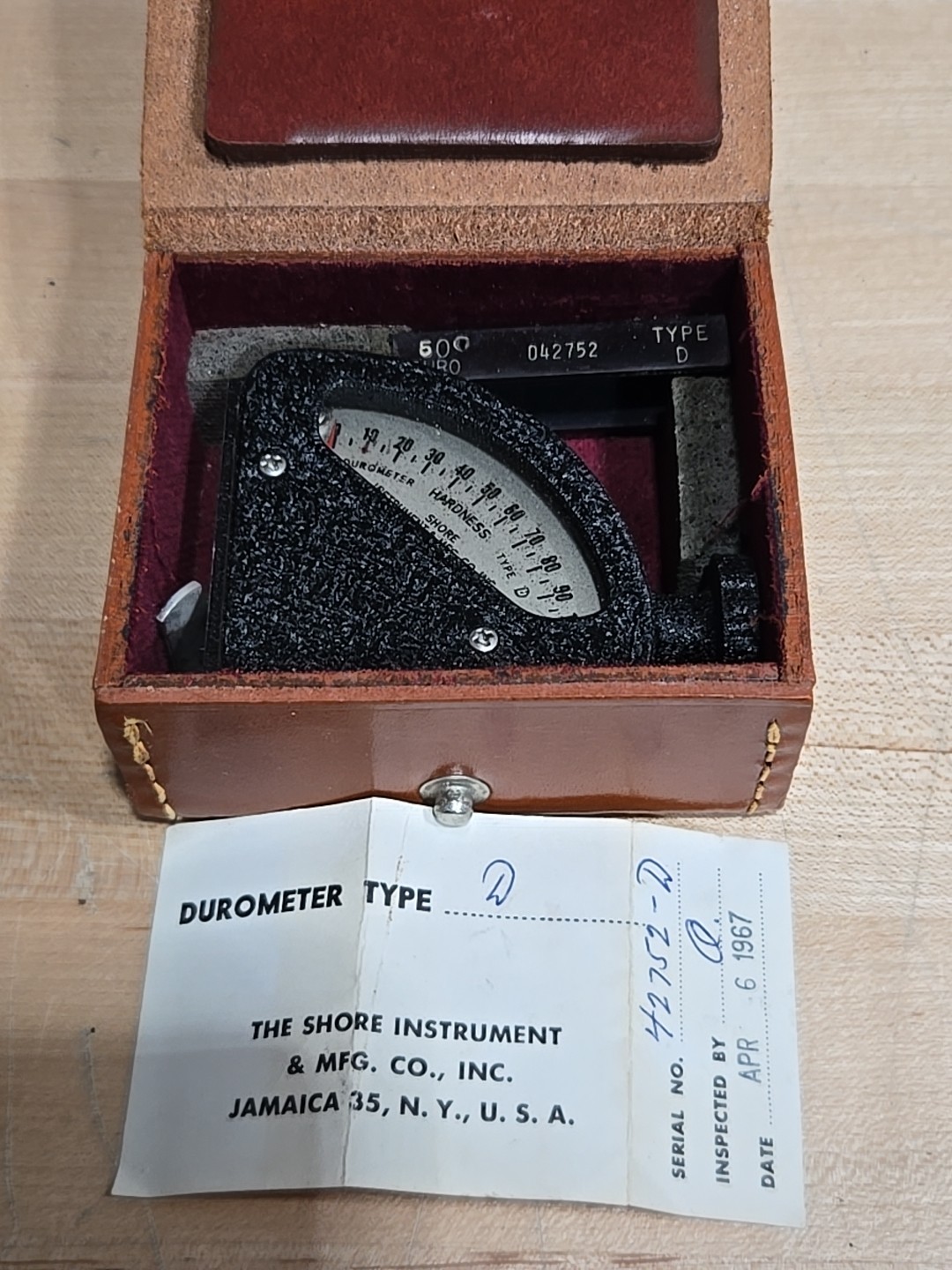 Vintage Shore Instrument Durometer Block D Hardness Tester Tool 42752-D W/ Case
