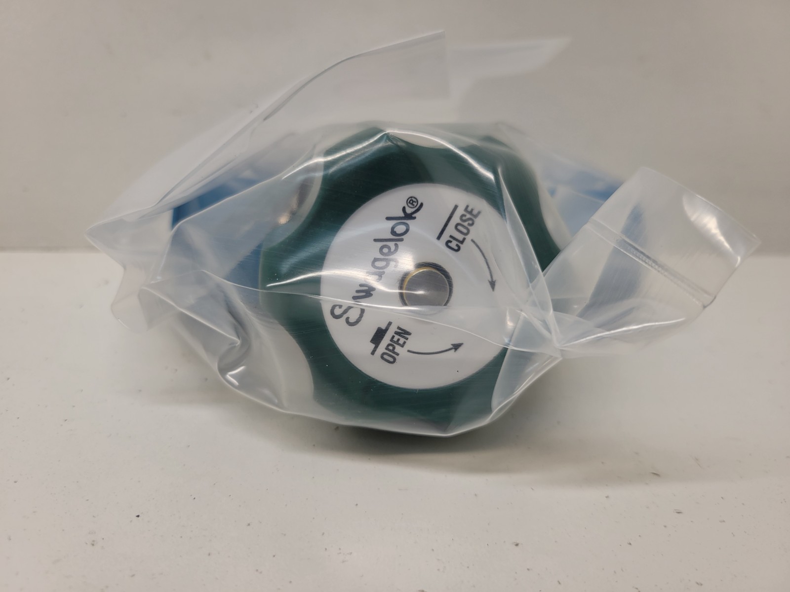 NEW OLD STOCK! SWAGELOK SS 2 WAY CONTROL VALVE 6L-ELD8-77X-P