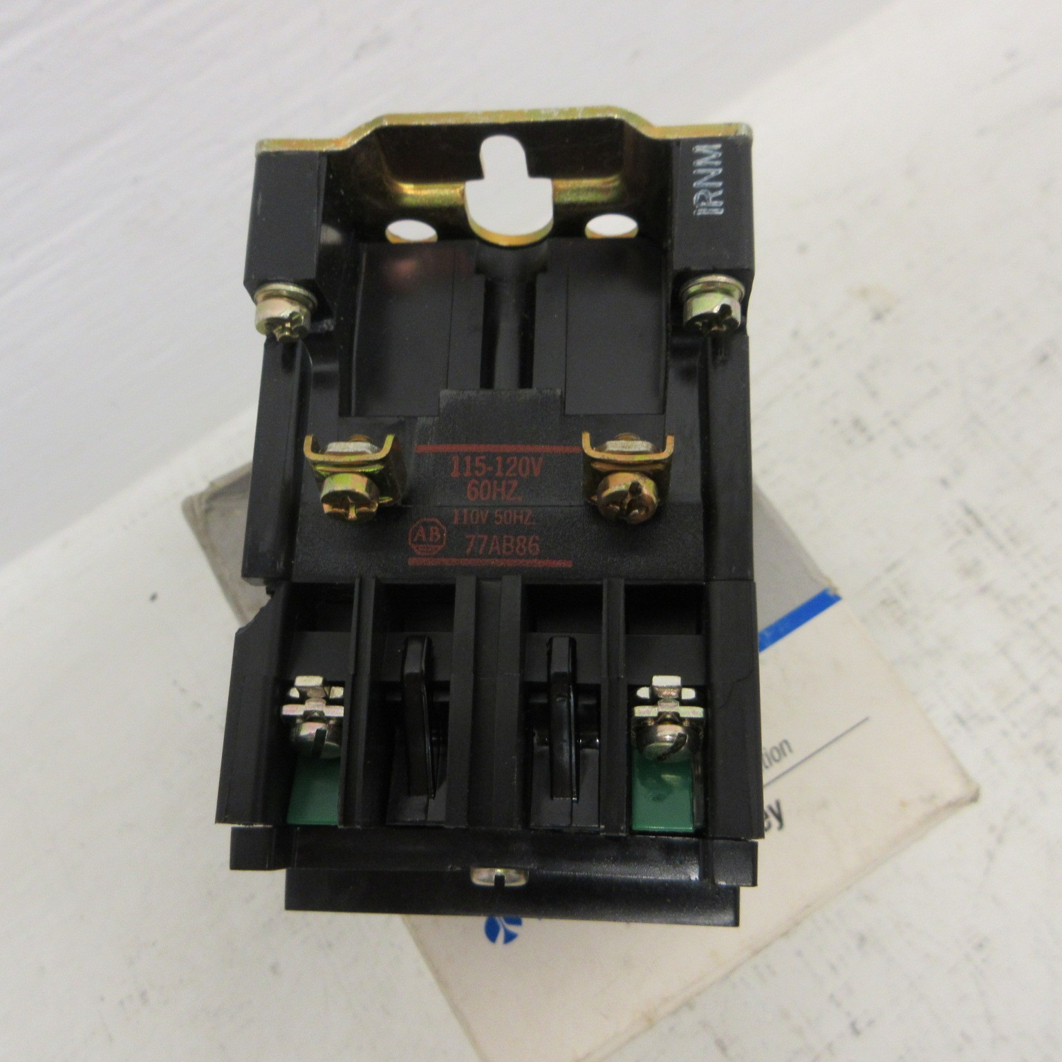 NEW Allen Bradley 700-R200A1 Ser B Electrically Held Relay Type R 2P 120VAC NIB