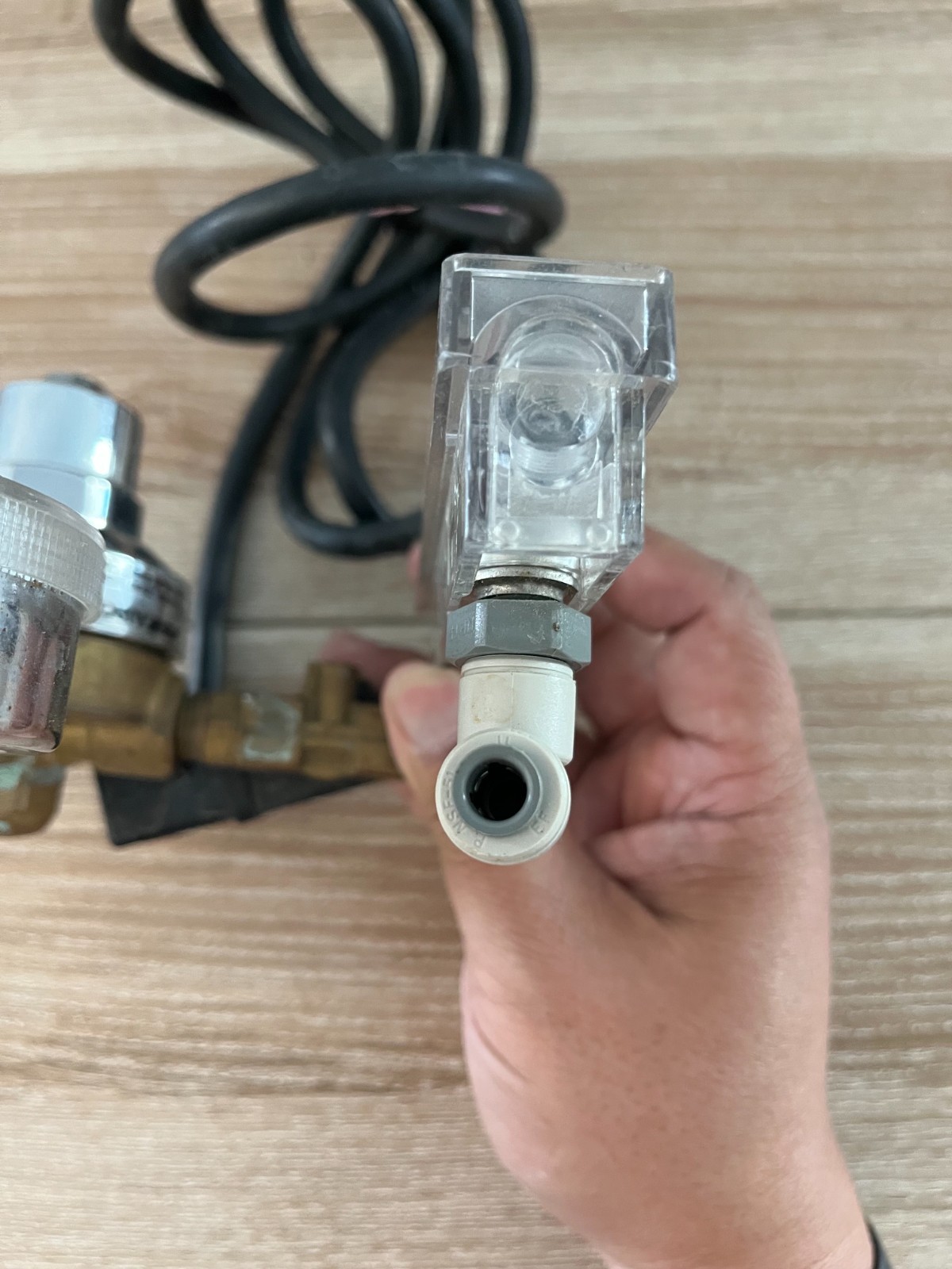 AIRCO 805-7715 CO₂ Regulator CGA-320 w/ Aqua Culture Flowmeter & 110v Solenoid V