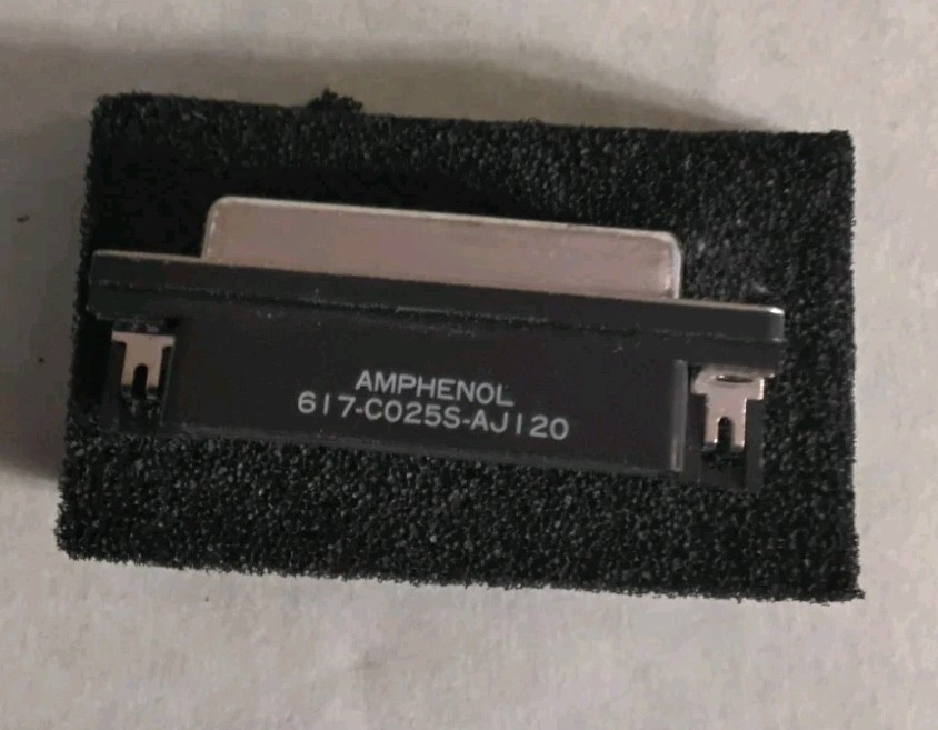 D-SUB CONNECTOR 25 POSITION FEMALE PCB MOUNT RIGHT ANGLE AMPHENOL BAG OF 10PCS
