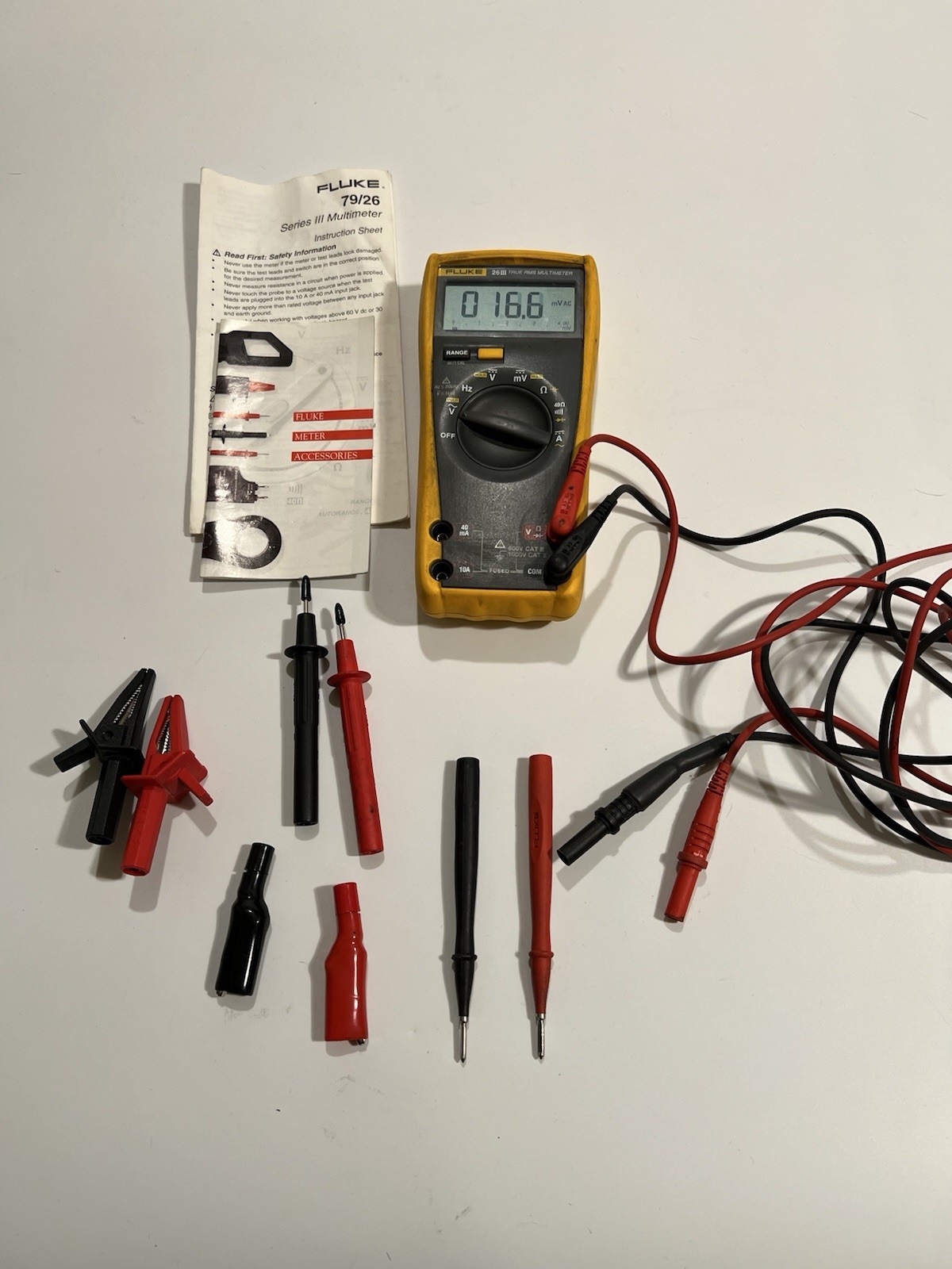 Fluke 26 III True RMS Multimeter With Connector Assortment. See Description Note