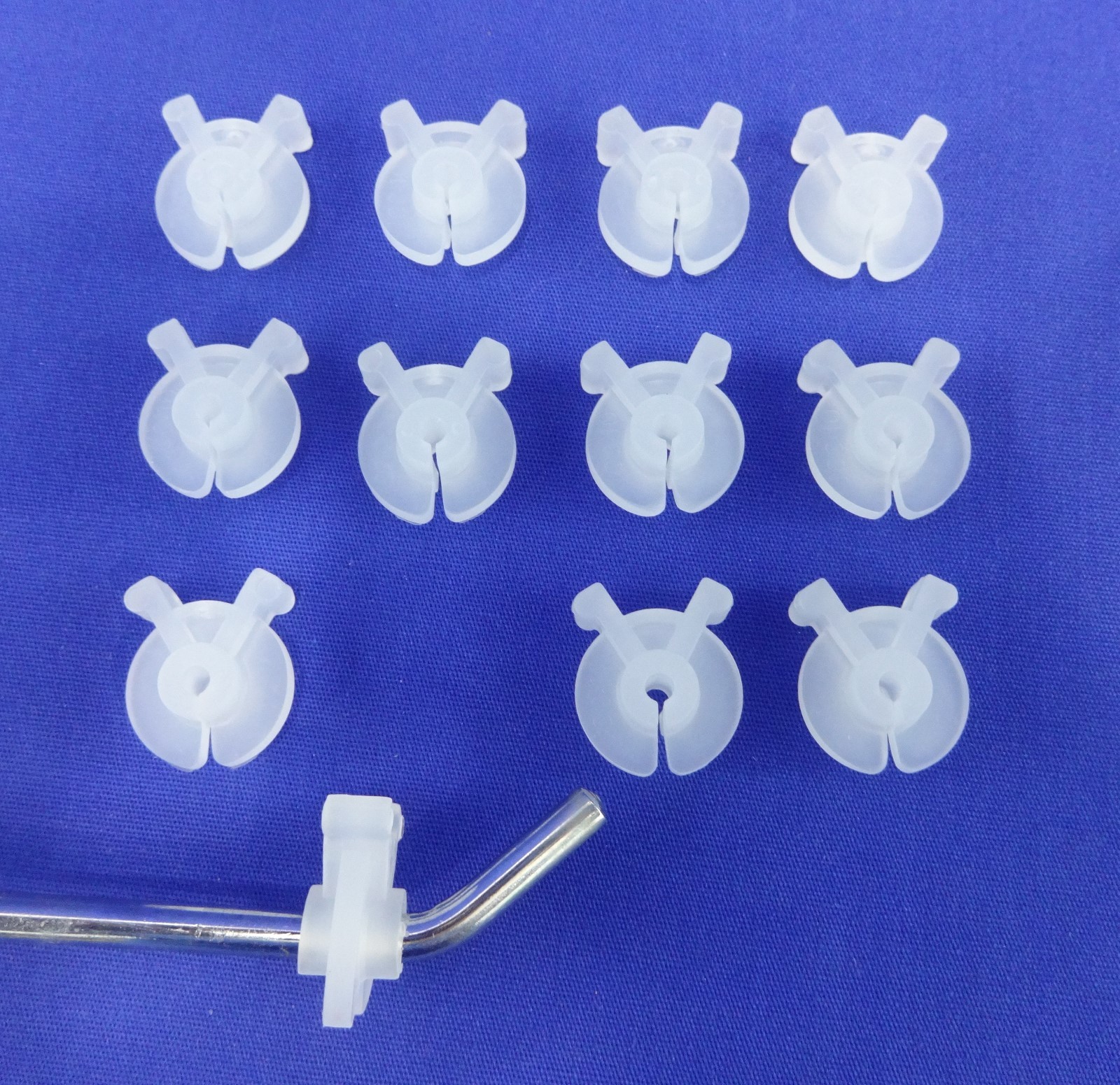 Squeezable Inventory Control Clip Clear Wire Grid Peg Hook Fits 0.120″ to 0.177″