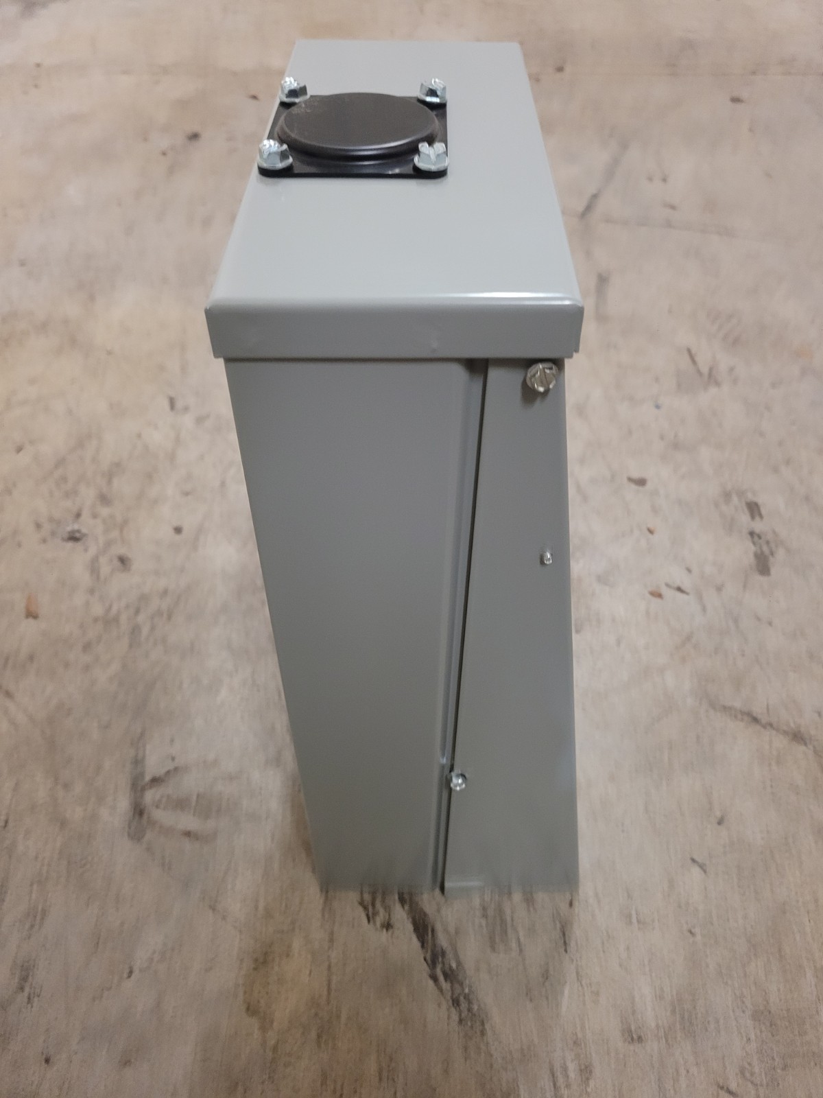 Eaton 125A Power Outlet Panel Surface Mount 1PH 3W CHU9N9NKGS 20a 240v Gfci