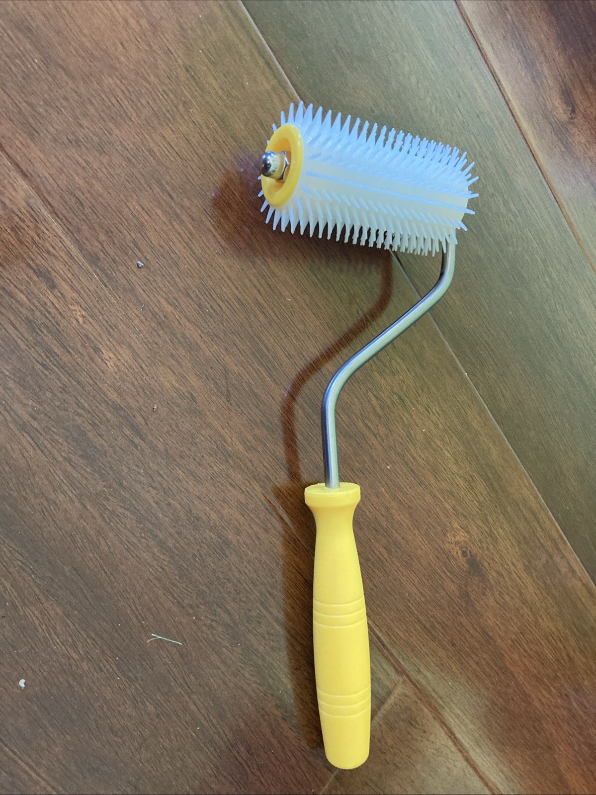 Food Grade Stainless Steel Honey Uncapping Punch Needle Roller for Bee Yellow