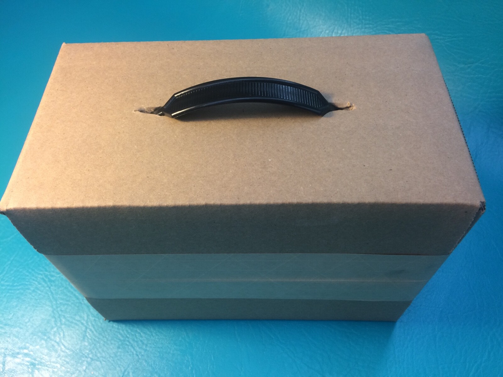 20 Heavy Duty 6.75″ Cardboard Box Handles Plastic Carry Shipping 45 lbs Black