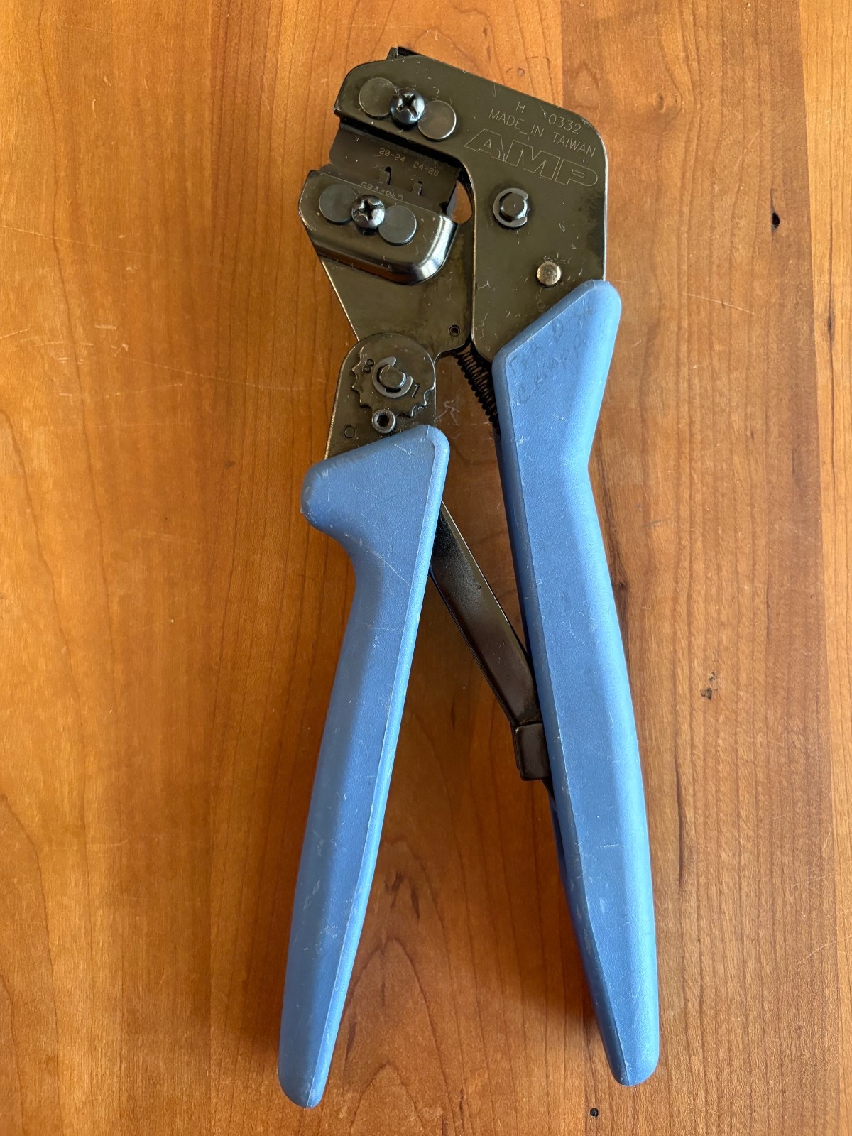 Amp Tyco Electronics H 0332 Hand Crimping Tool H0332 Positioner 20 – 28 AWG