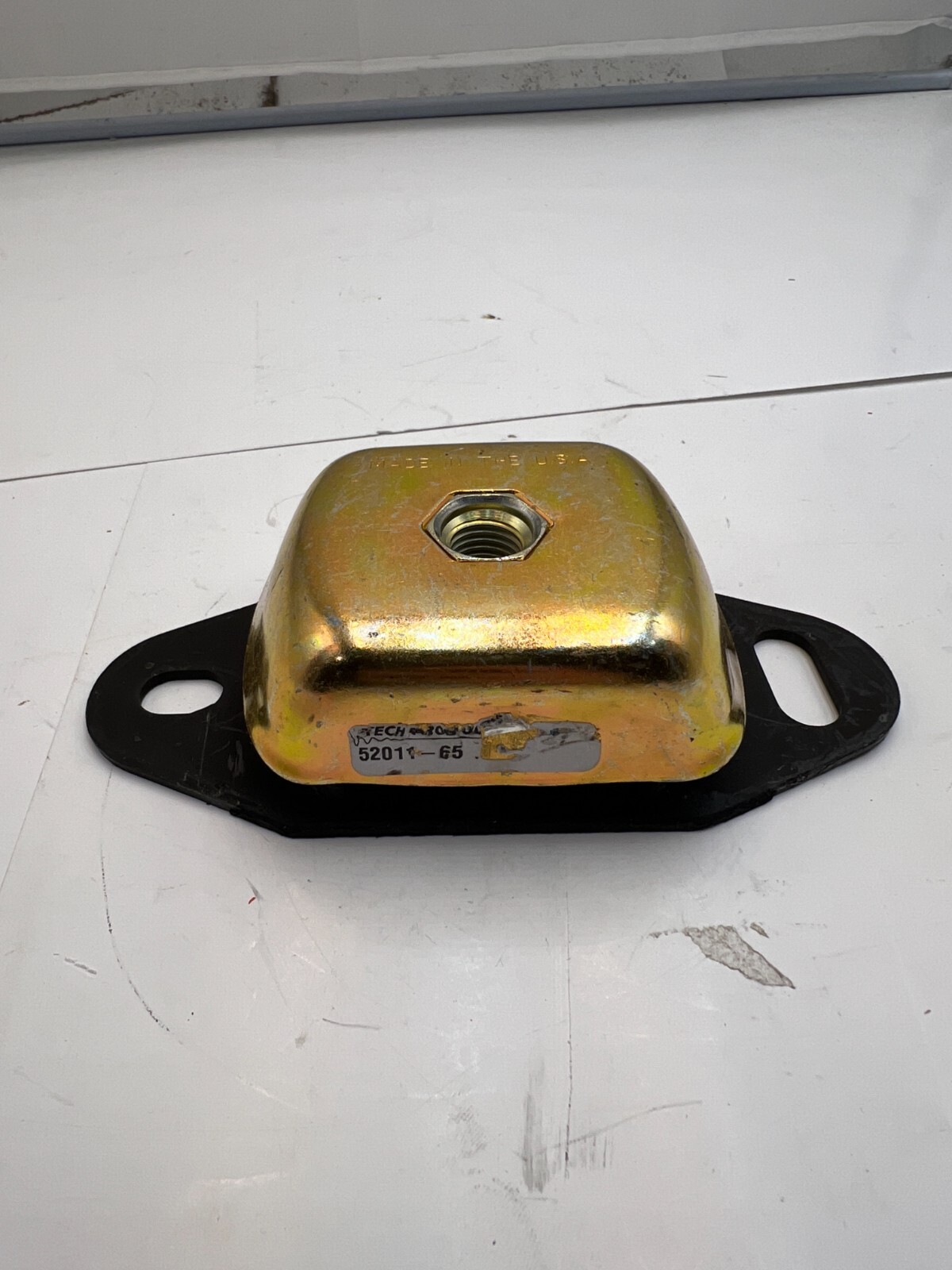 Tech Products Rubber/Metal Isolator Mount 52011-65