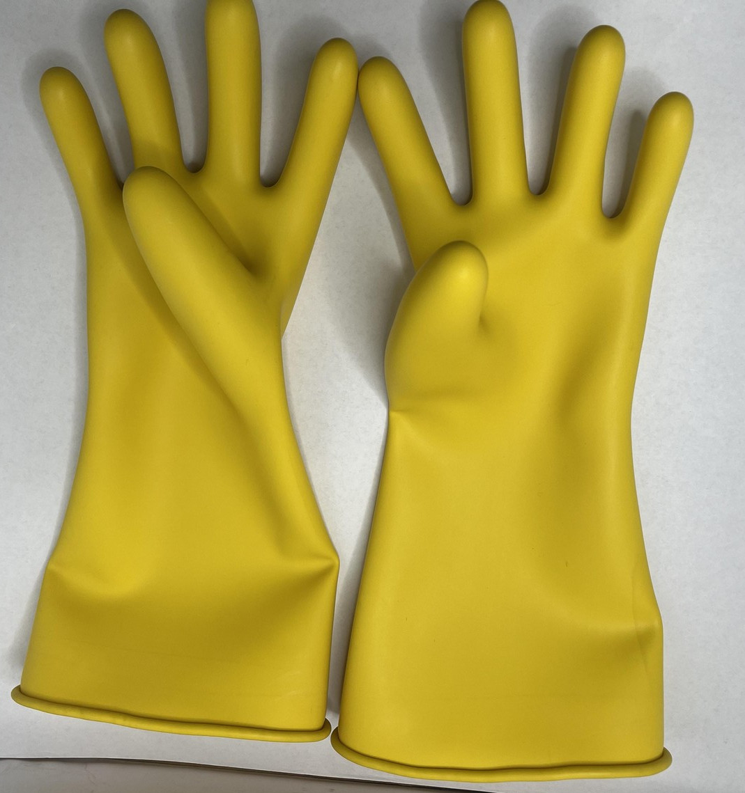 Salisbury Class 0 1000V AC Rubber Insulating Gloves Size 10 Yellow MEQ 1128