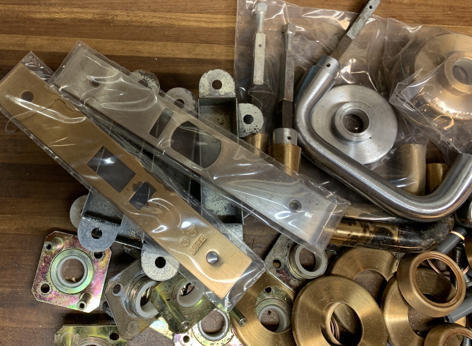 BEST 30H Grab Bag Commercial Door Lock Cylinders Trim Kits and More WYSIWYG