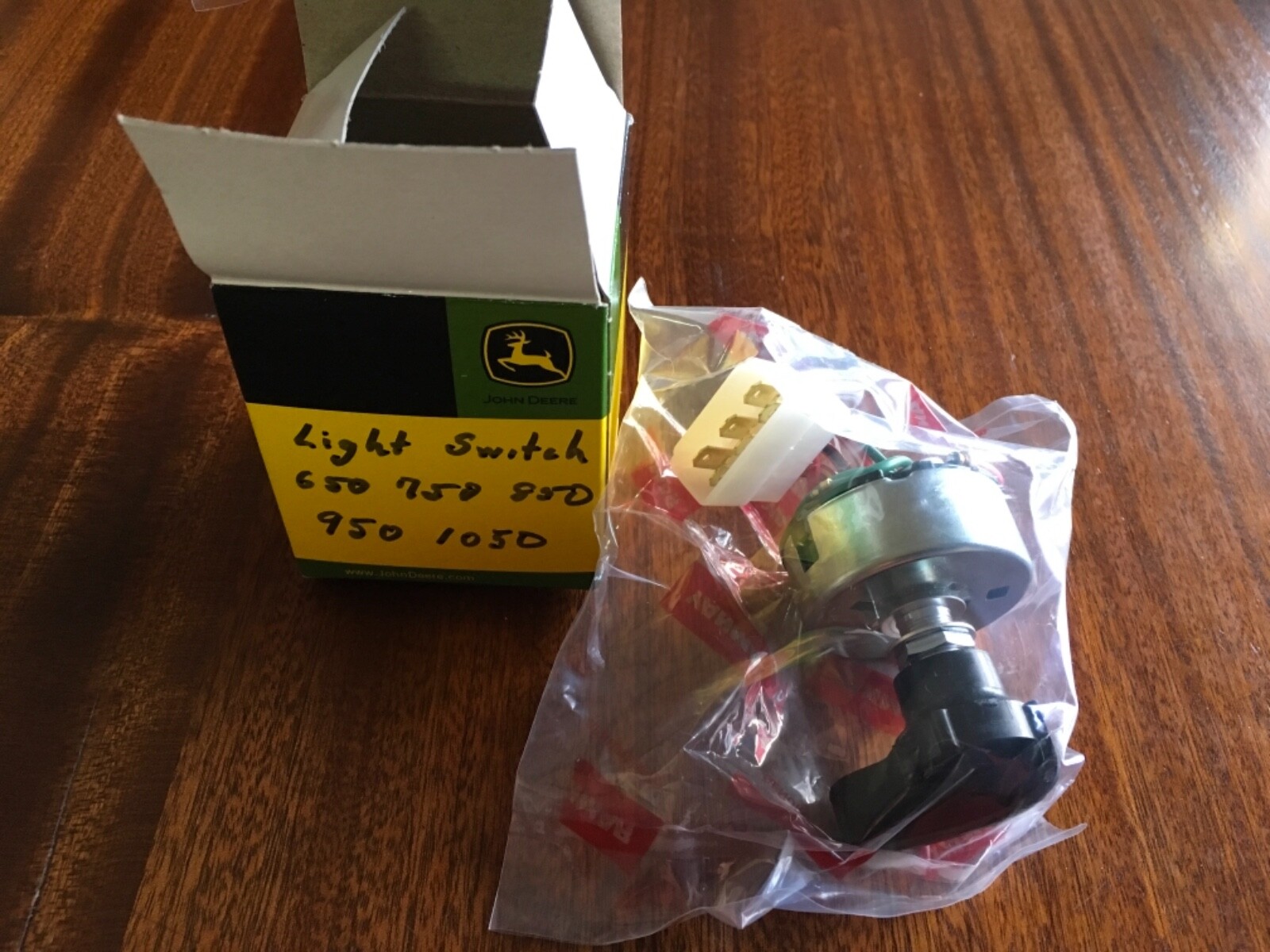 John Deere 650/ 750/ 850/ 950/ 1050 Tractor Light Switch