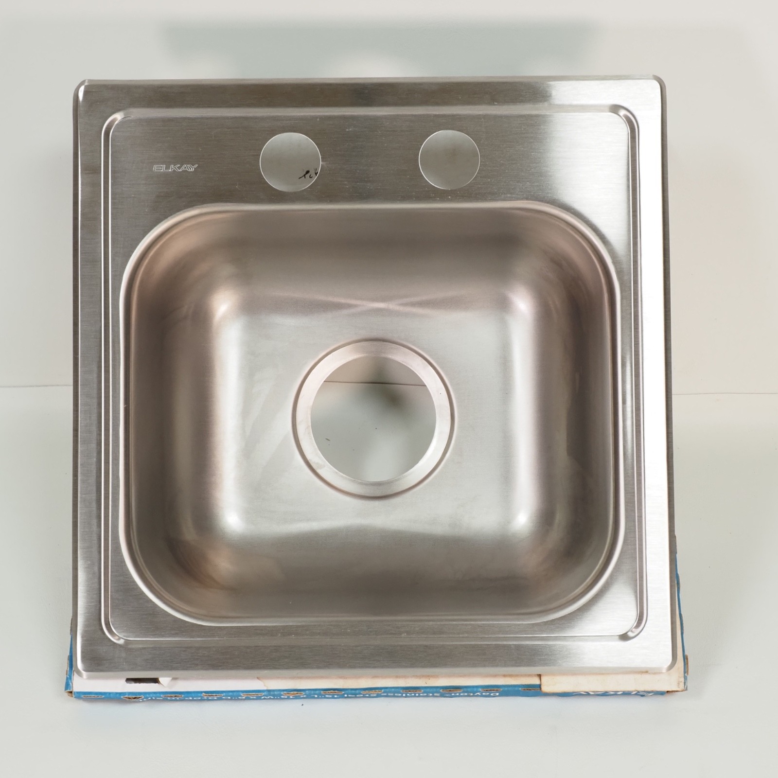 Elkay Dayton Stainless Steel 15″ x 15″ x 6″ Drop-in Bar Sink LWSB15156N 4351168