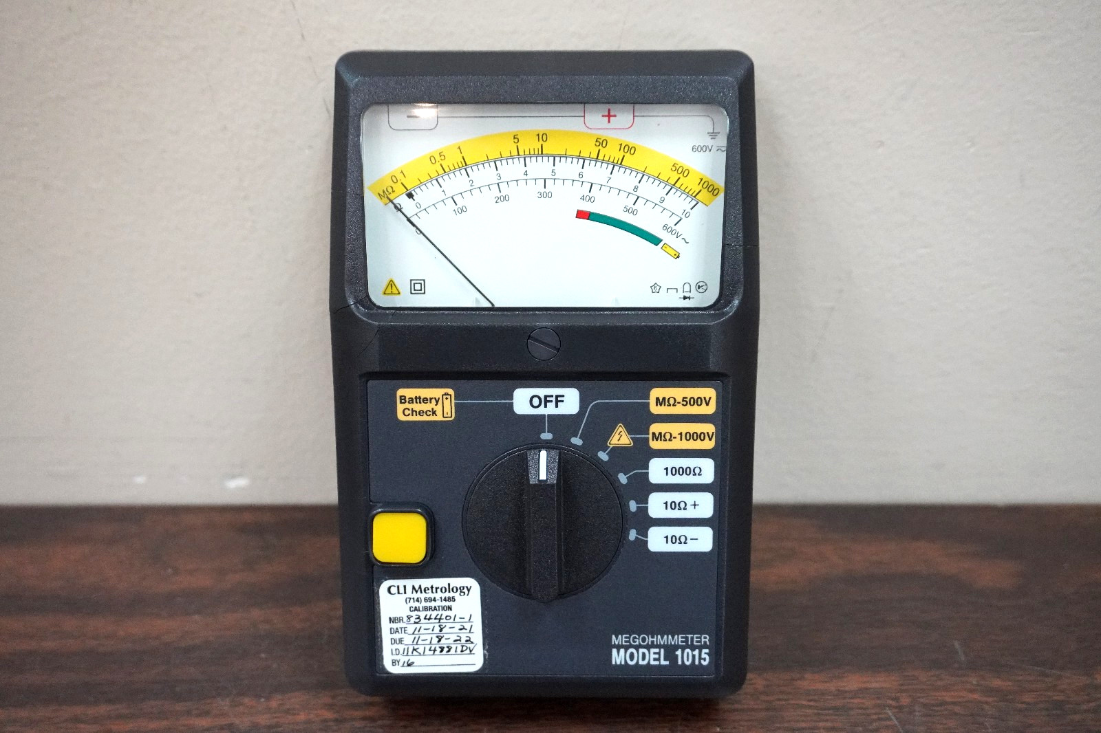 AEMC 1015 Analog Megohmmeter 1000 Ohms Resistance 500V 1000V Test Voltage