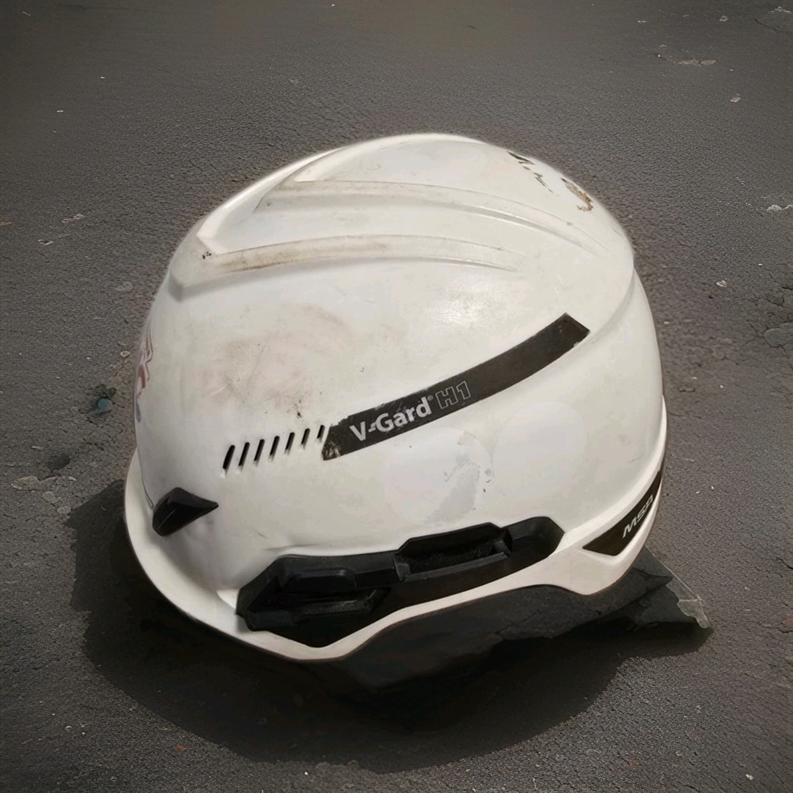 MSA V-Gard H1 Safety Helmet