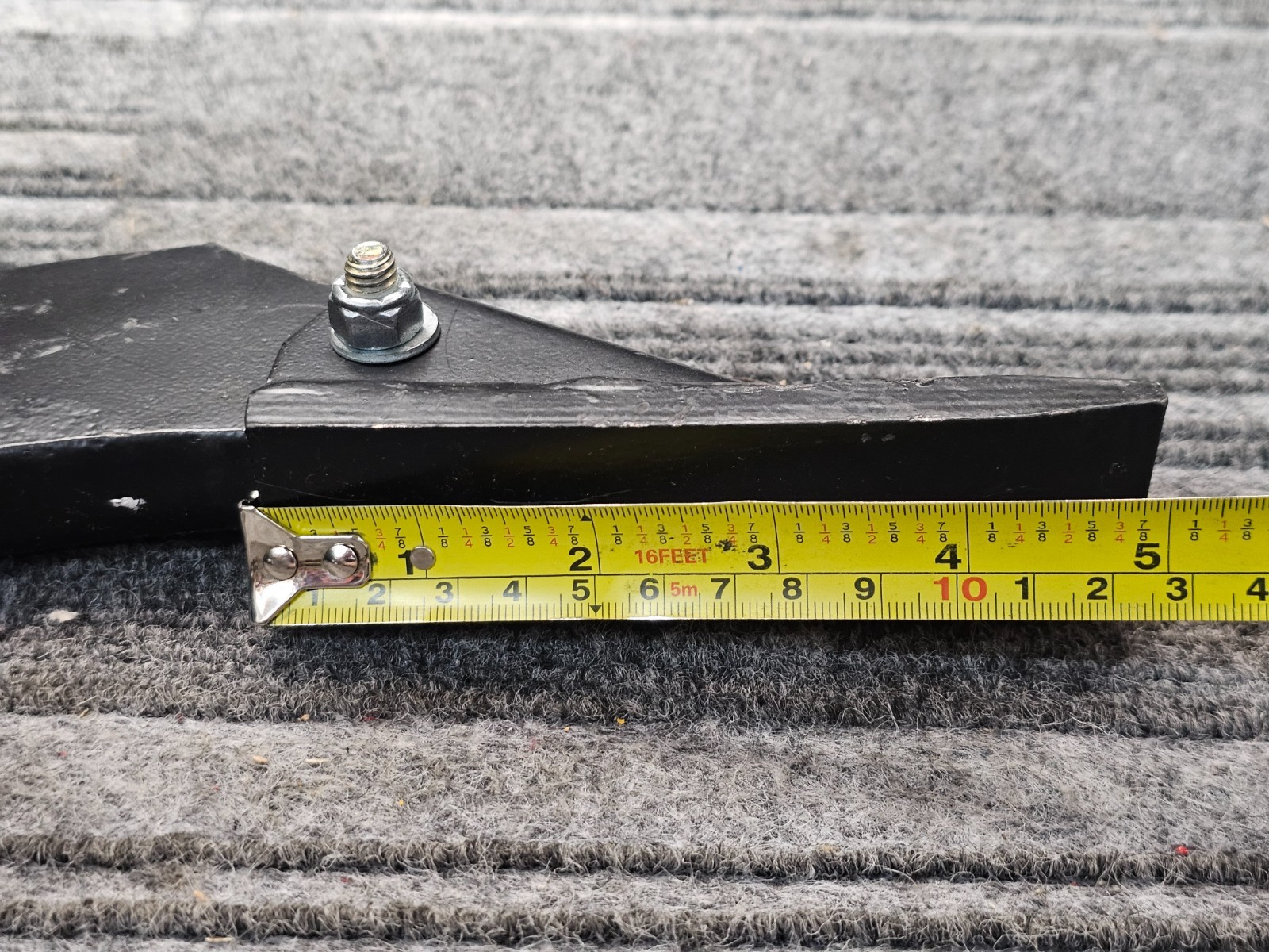 Box Blade 21-inch OAL Ripper Shank 4 Hole Box Scraper Shank, Black