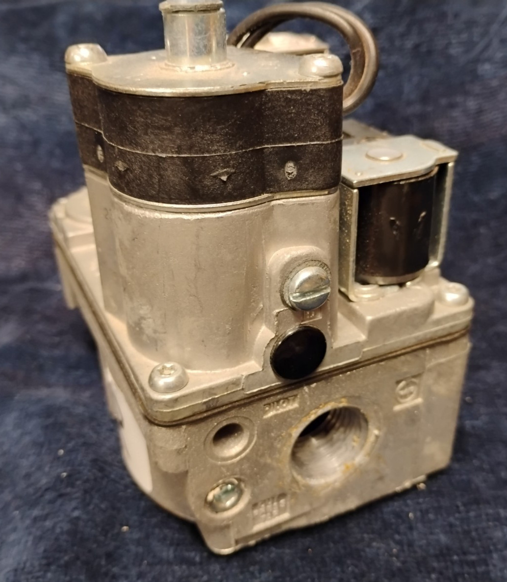 WHITE RODGERS 36E54 201 36E54-201 Gas Valve TRANE Amer STD C340995P01