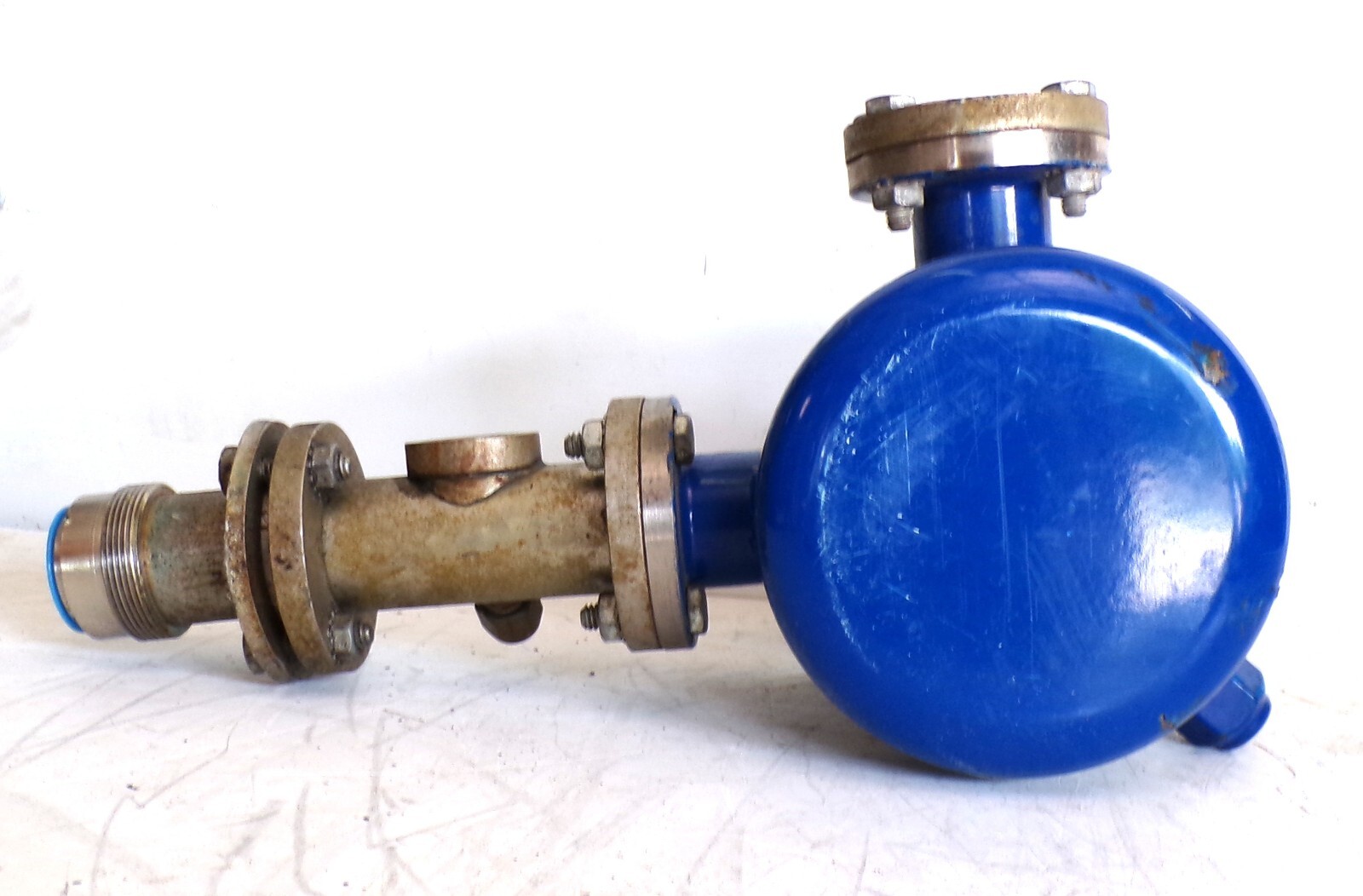 Henry Conventional Adjustable Oil Level Regulator S-9130 Used Cut Out