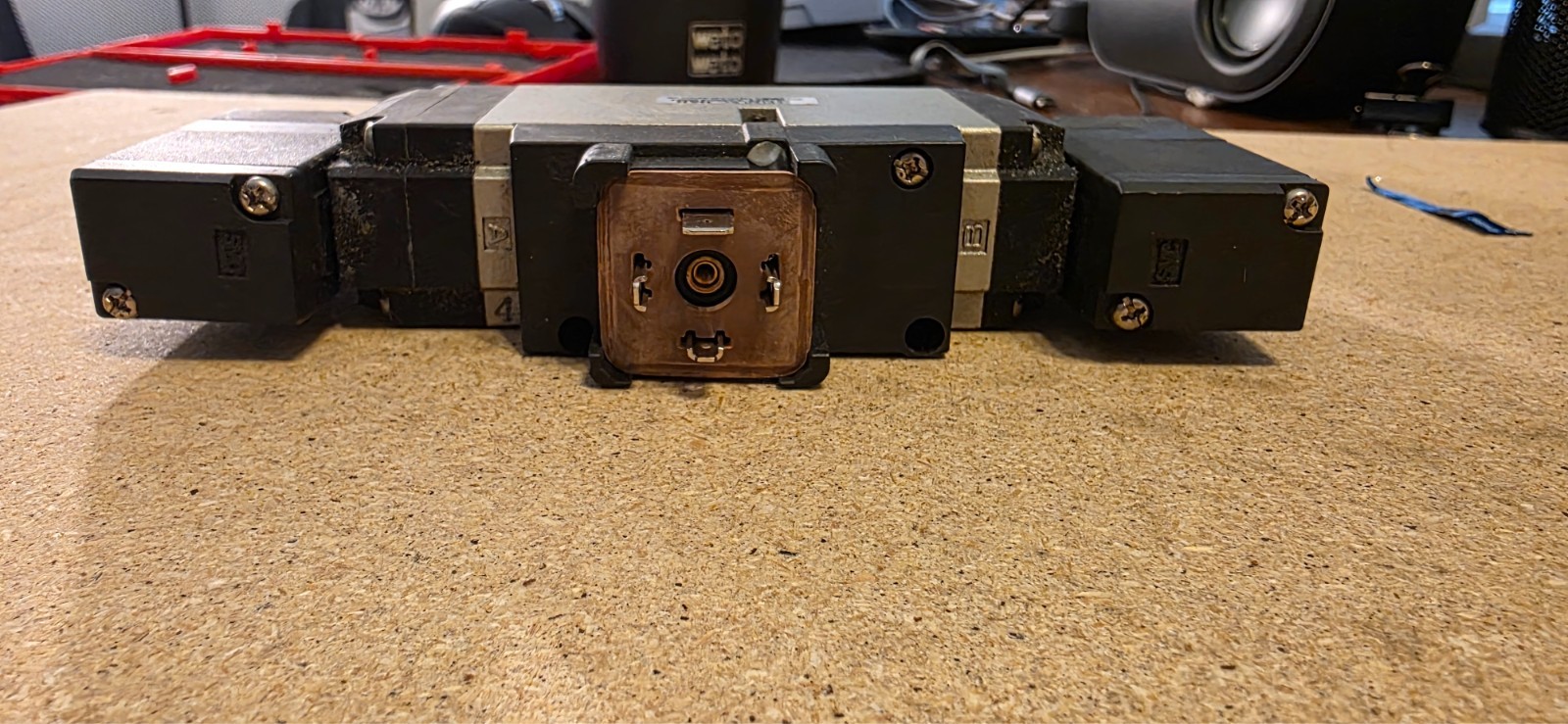SMC NVFS3610-3D SOLENOID VALVE, VFS30000 SERIES, 5 PORT, 110VAC, DIN TERM
