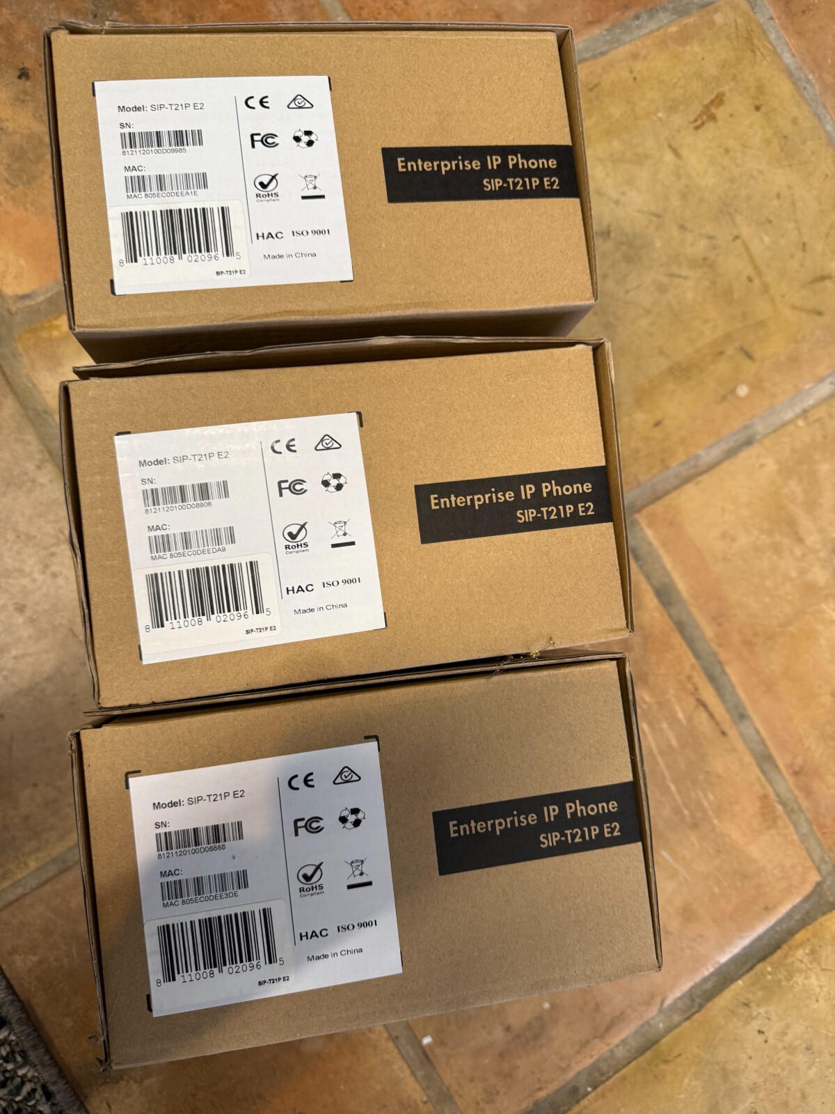 Lot of 3, YELINK PHONE SIP-T21P E2