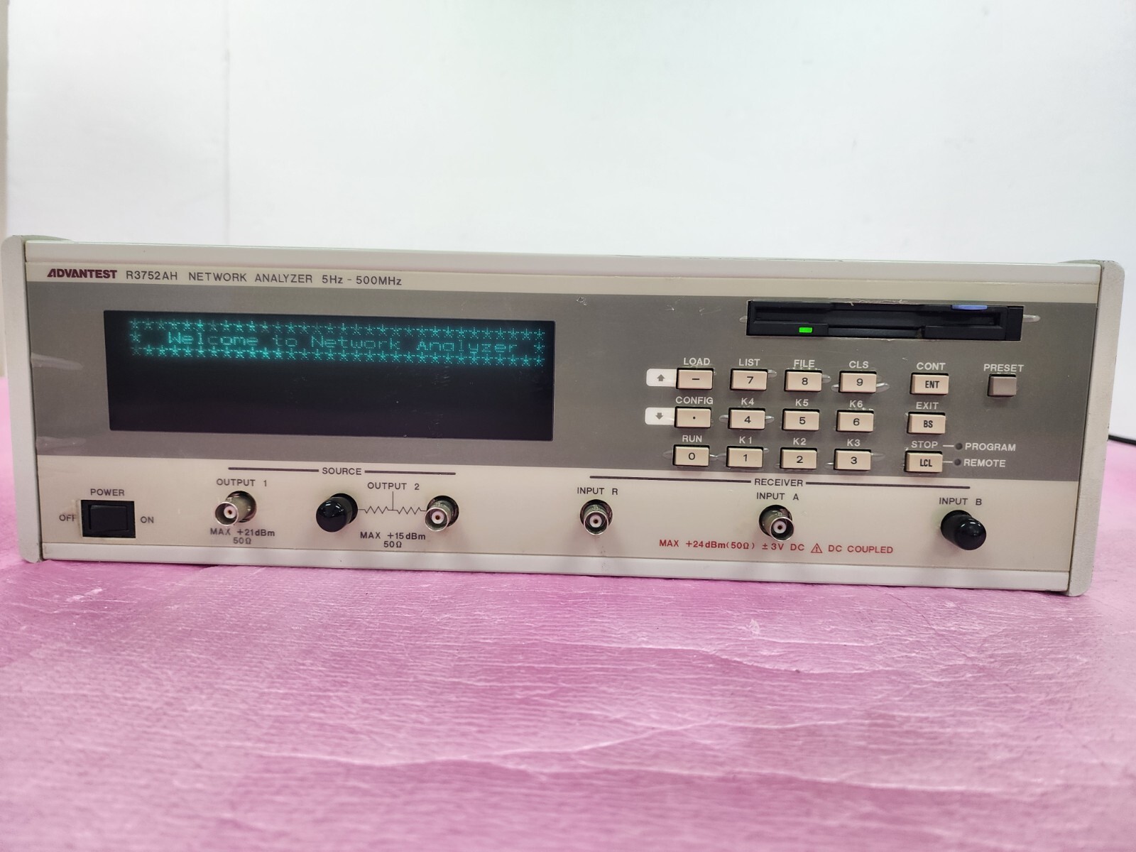 ADVANTEST R3752AH Network Analyzer 5 Hz to 500 MHz, Output 1/2, R, A, B channels